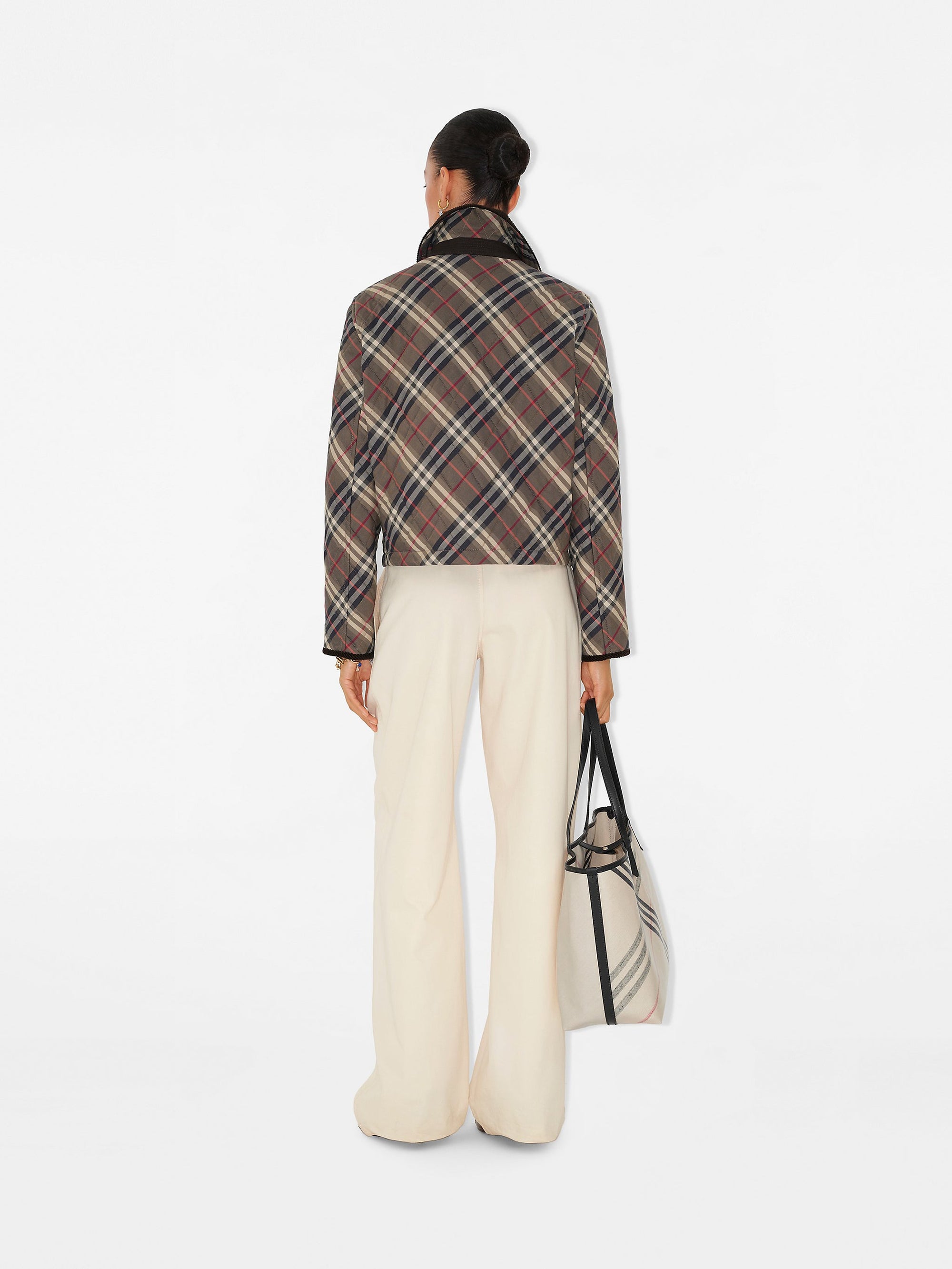 Оригінальна Cropped check quilted cotton jacket BURBERRY – вид 6