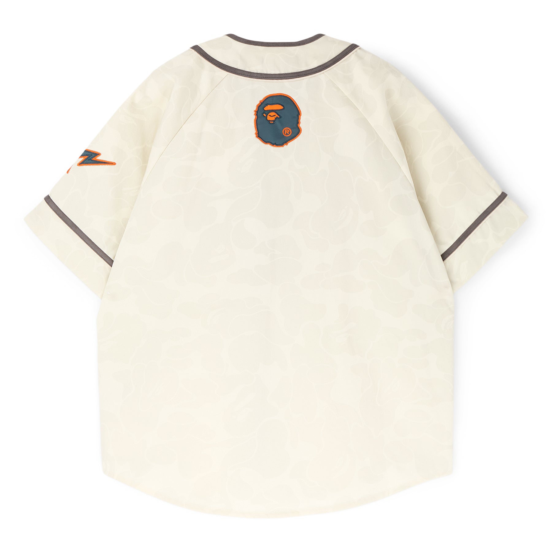 Solid Camo Multi Logo Baseball Ss Shirt M A bathing ape – Гарантія оригінальності – вид ззаду