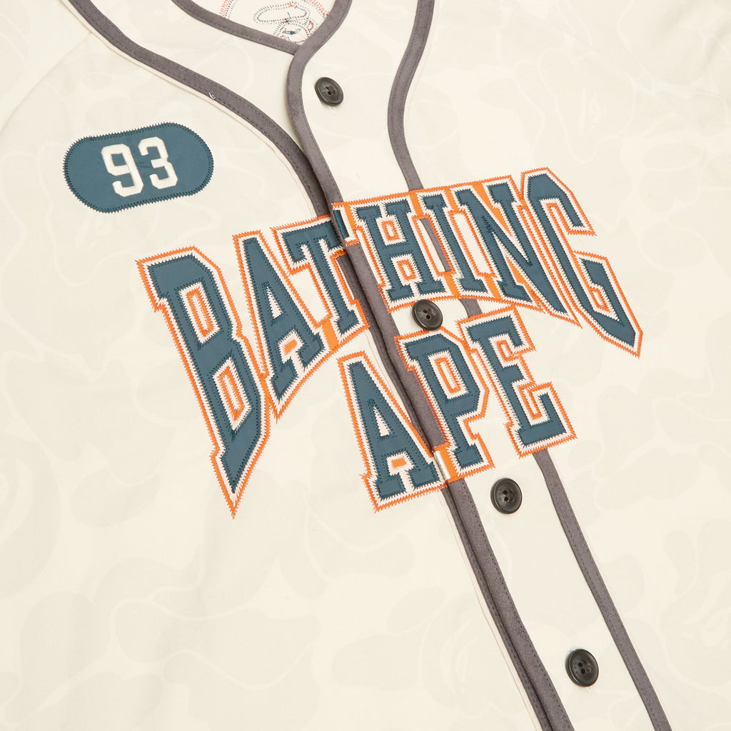 Solid Camo Multi Logo Baseball Ss Shirt M A bathing ape – Гарантія оригінальності – збільшений вид