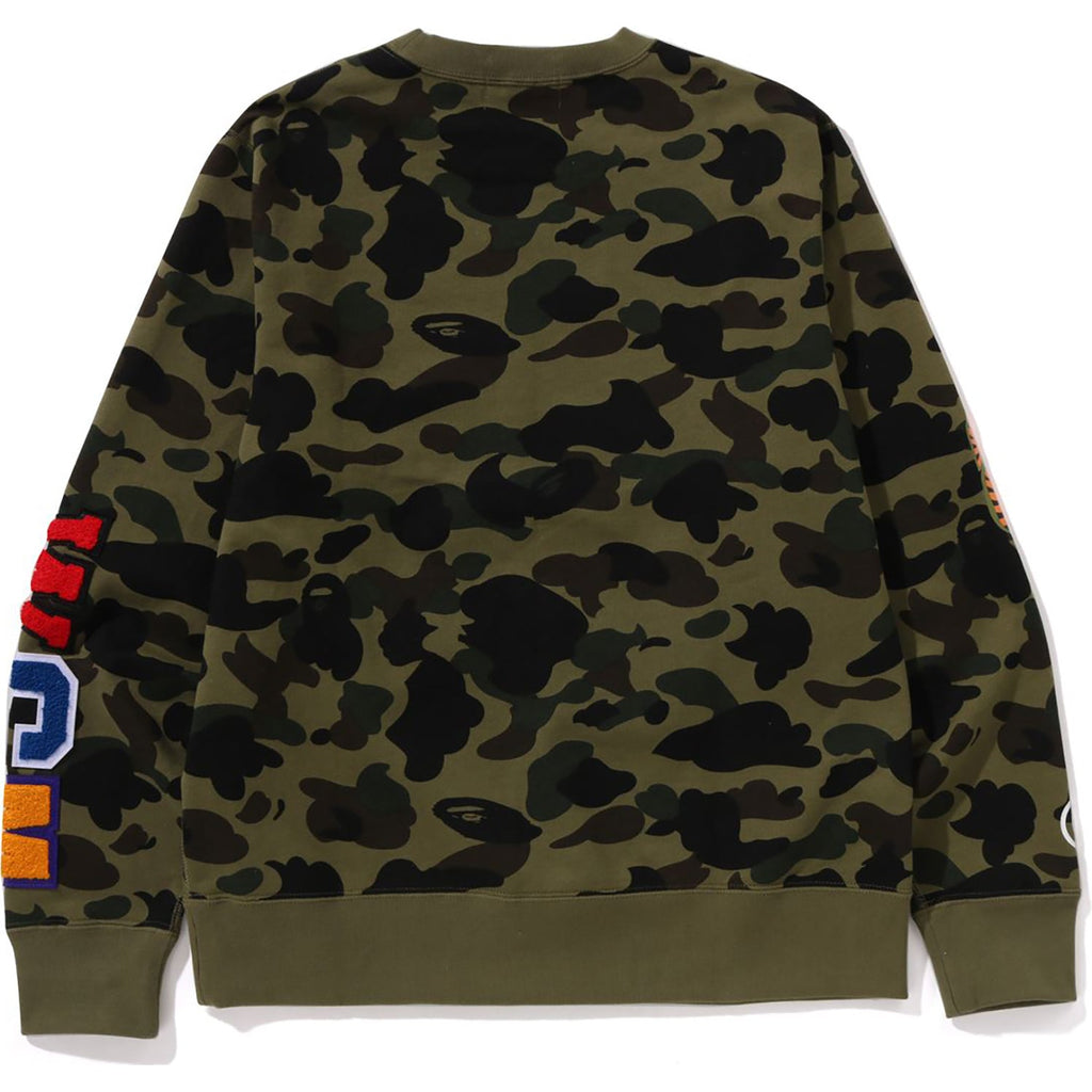 Оригінальна Mens 1st Camo Shark Crewneck Sweatshirt A bathing ape – вид ззаду
