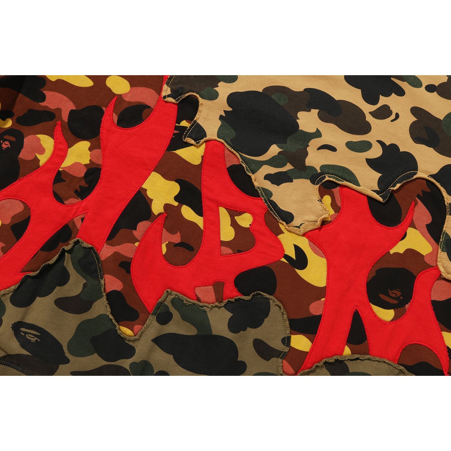 1st Camo Upcycled Relaxed Fit Crewneck Sweatshirt Mens A bathing ape – Гарантія оригінальності – збільшений вид