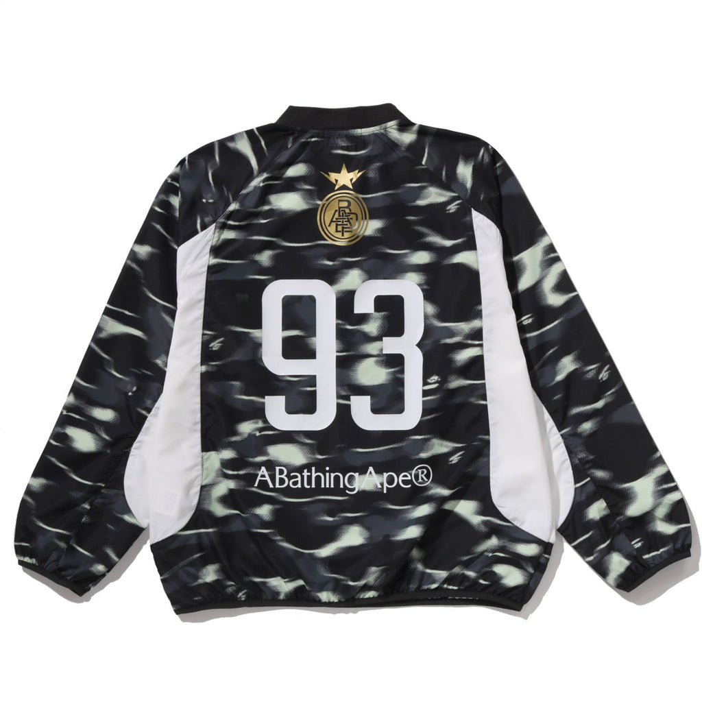 Screen Camo Football Logo Relaxed Fit Crewneck Sweatshirt Mens A bathing ape – Гарантія оригінальності – вид ззаду