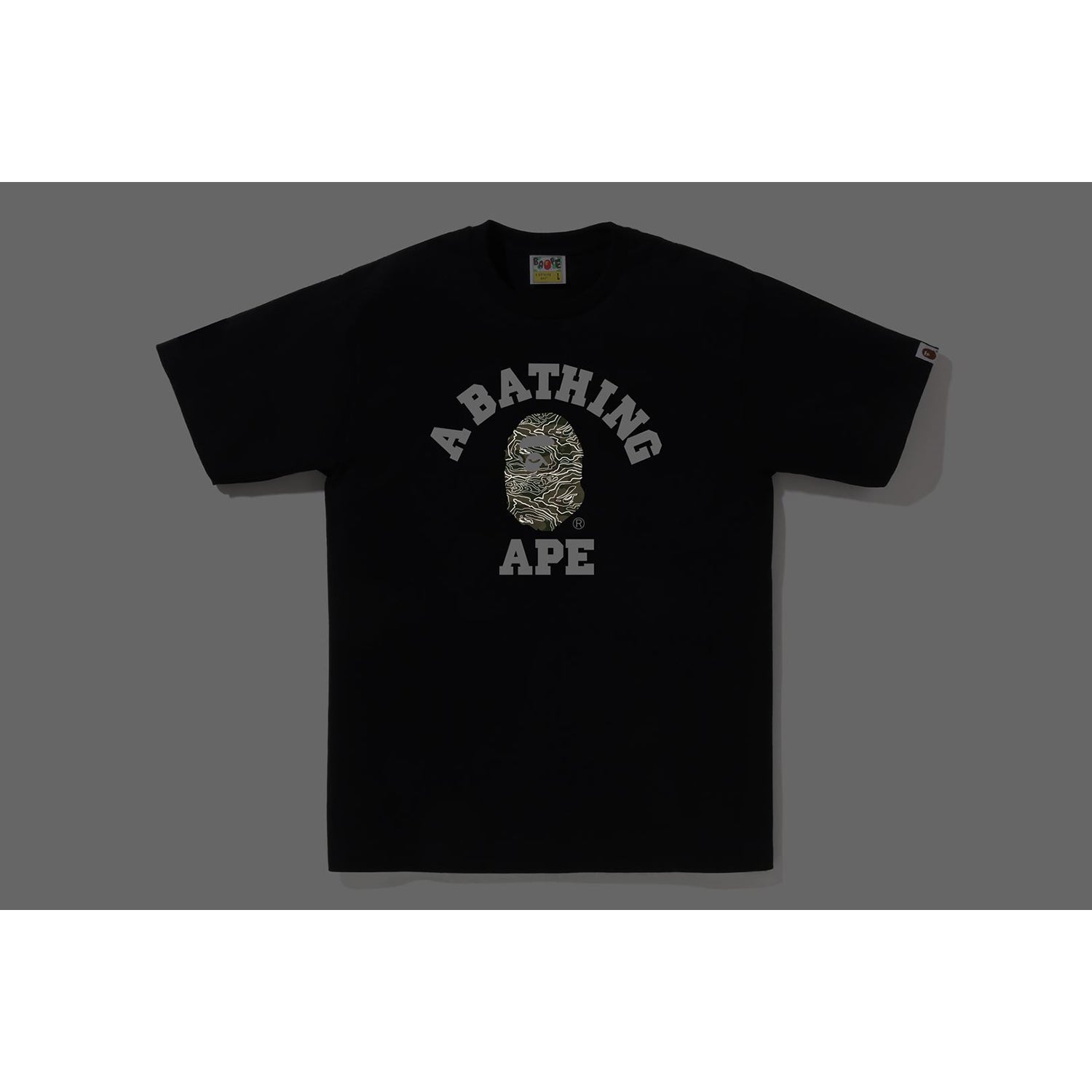 Оригінальна Layered Line Camo College Tee Mens A bathing ape – вид ззаду