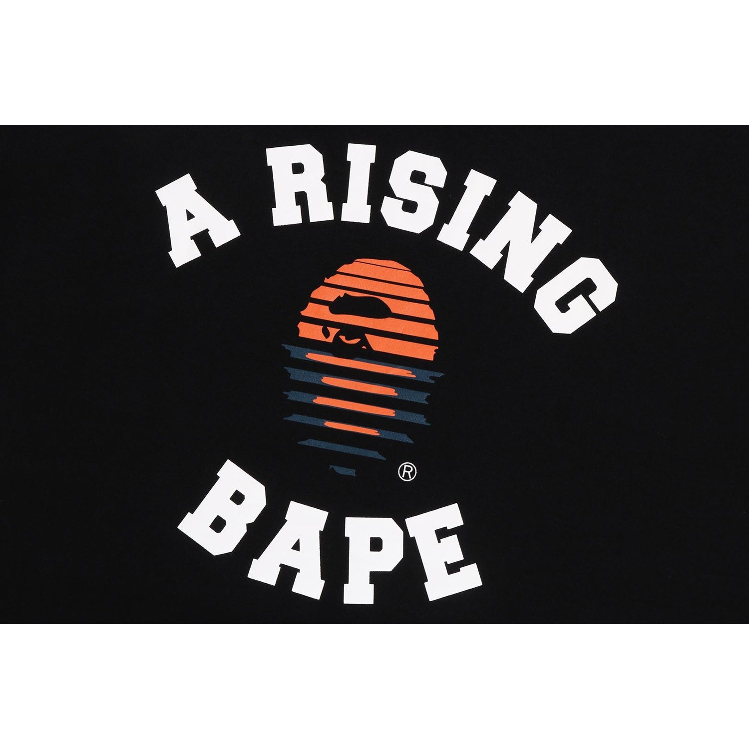 Оригінальна Mens A Rising Bape T Shirt A bathing ape – вид ззаду