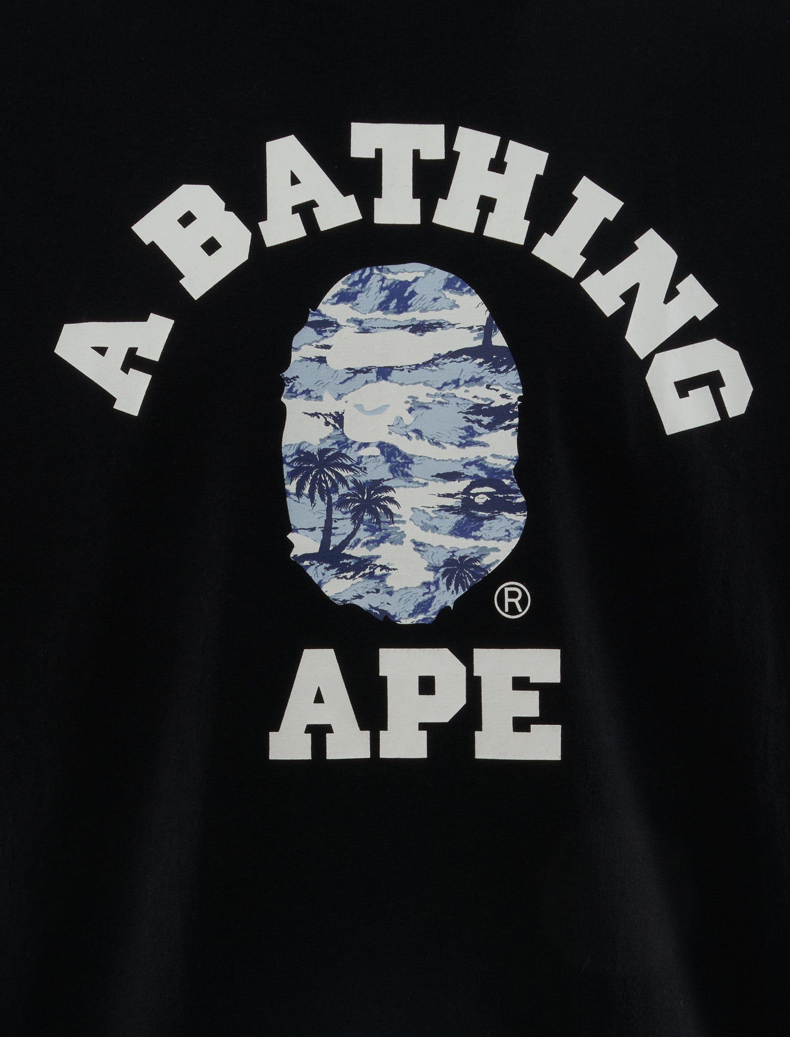 Palm Tree Camo College Tee A bathing ape – Гарантія оригінальності – вид ззаду