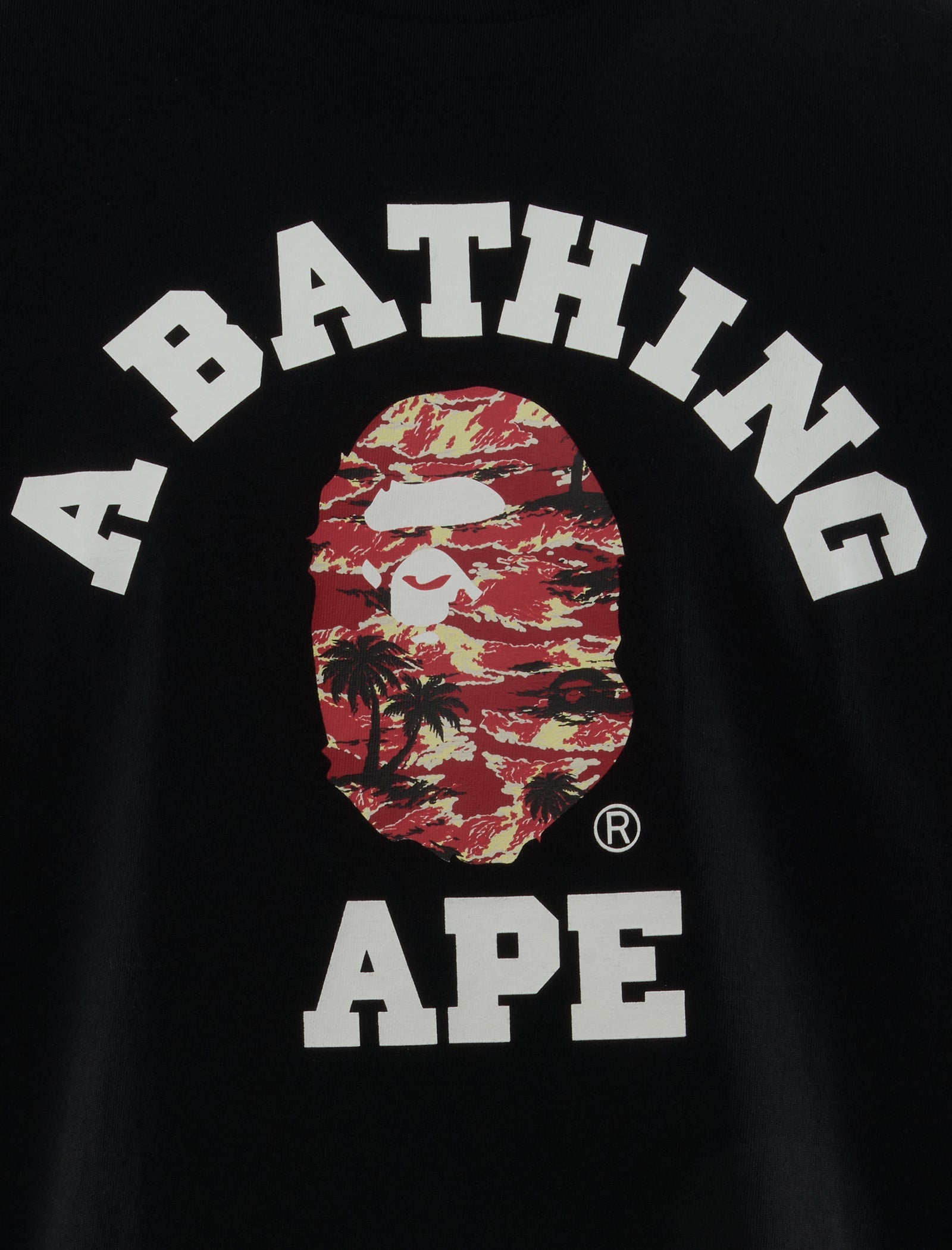 Palm Tree Camo College Tee A bathing ape – Гарантія оригінальності – вид ззаду