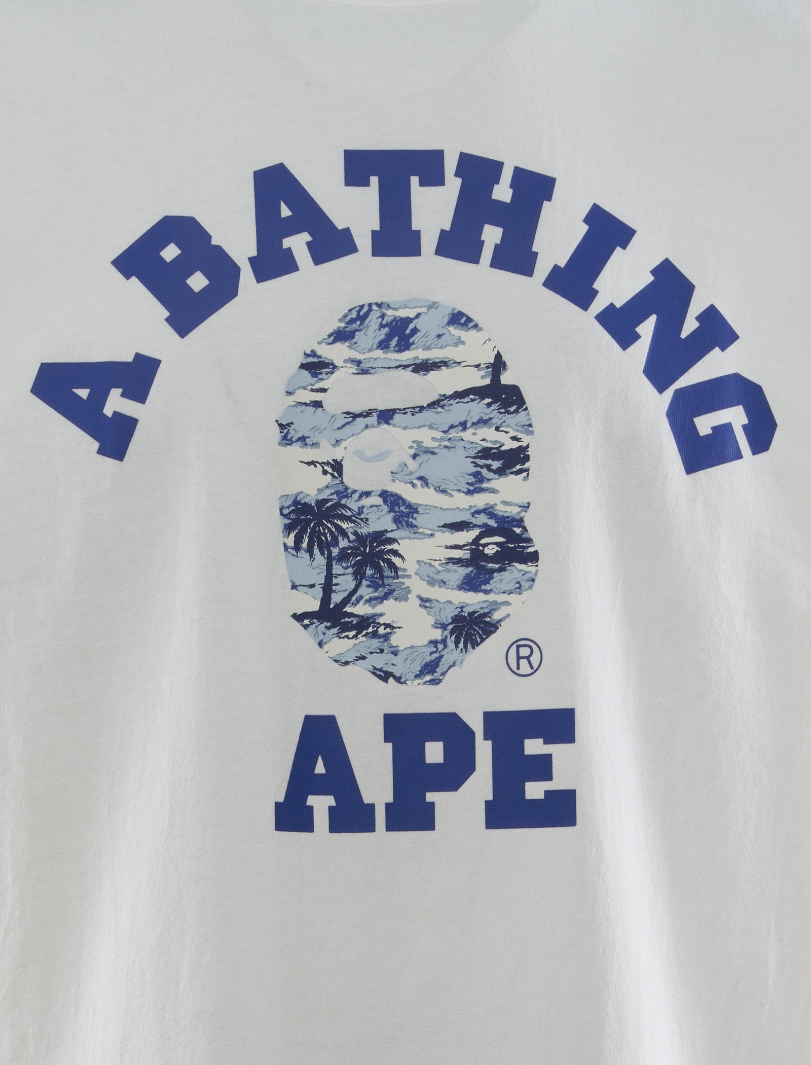 Palm Tree Camo College Tee A bathing ape – Гарантія оригінальності – вид ззаду