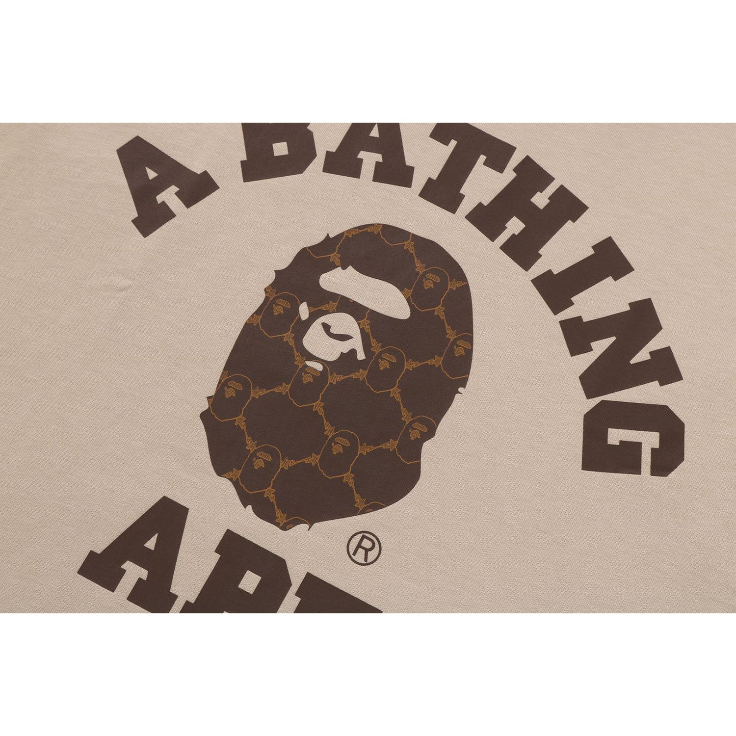 College Monogram College Relaxed Fit Tee Mens A bathing ape оригінал – Купити в Україні – збільшений вид
