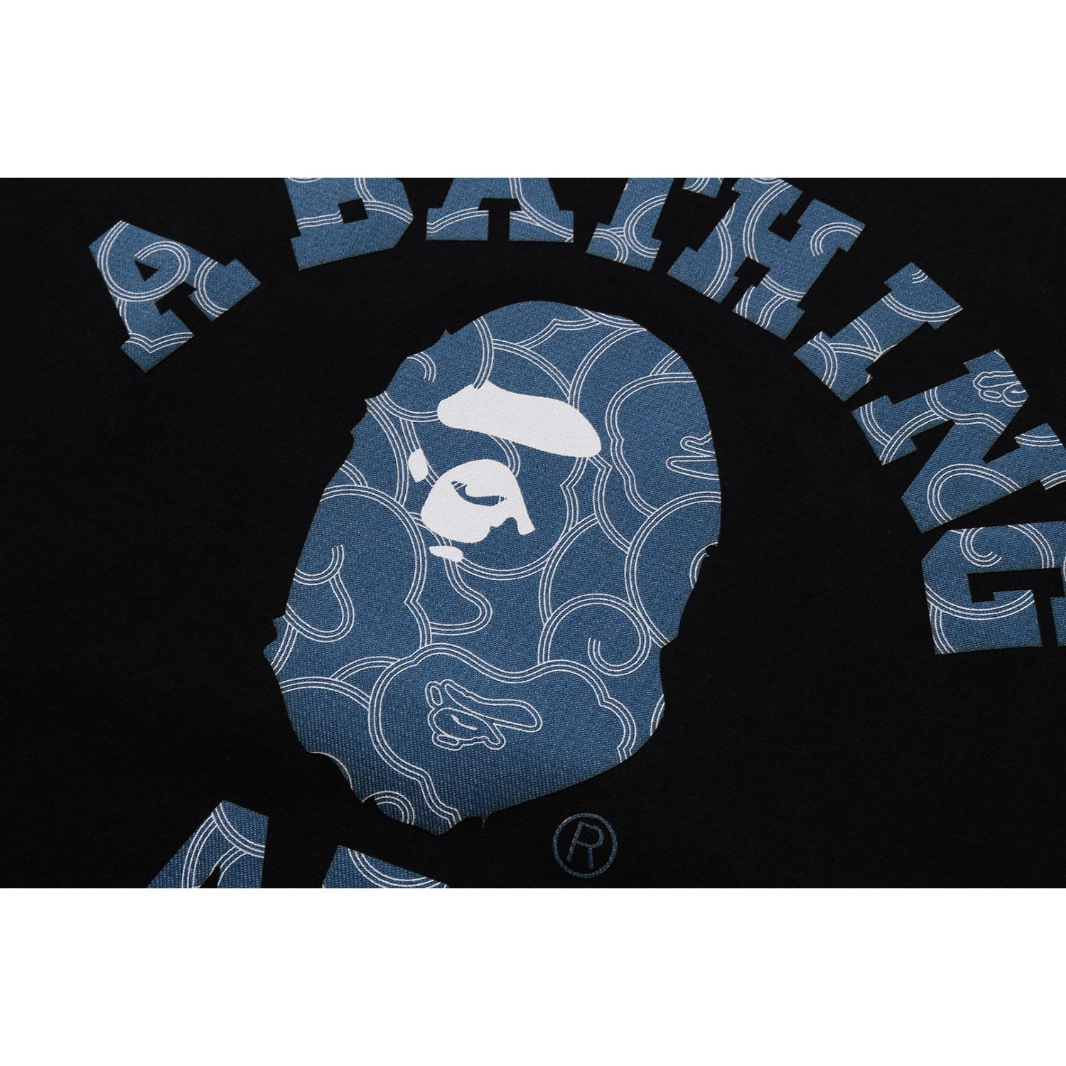 Оригінальна Japanese Cloud Camo College Tee Mens A bathing ape – вид ззаду