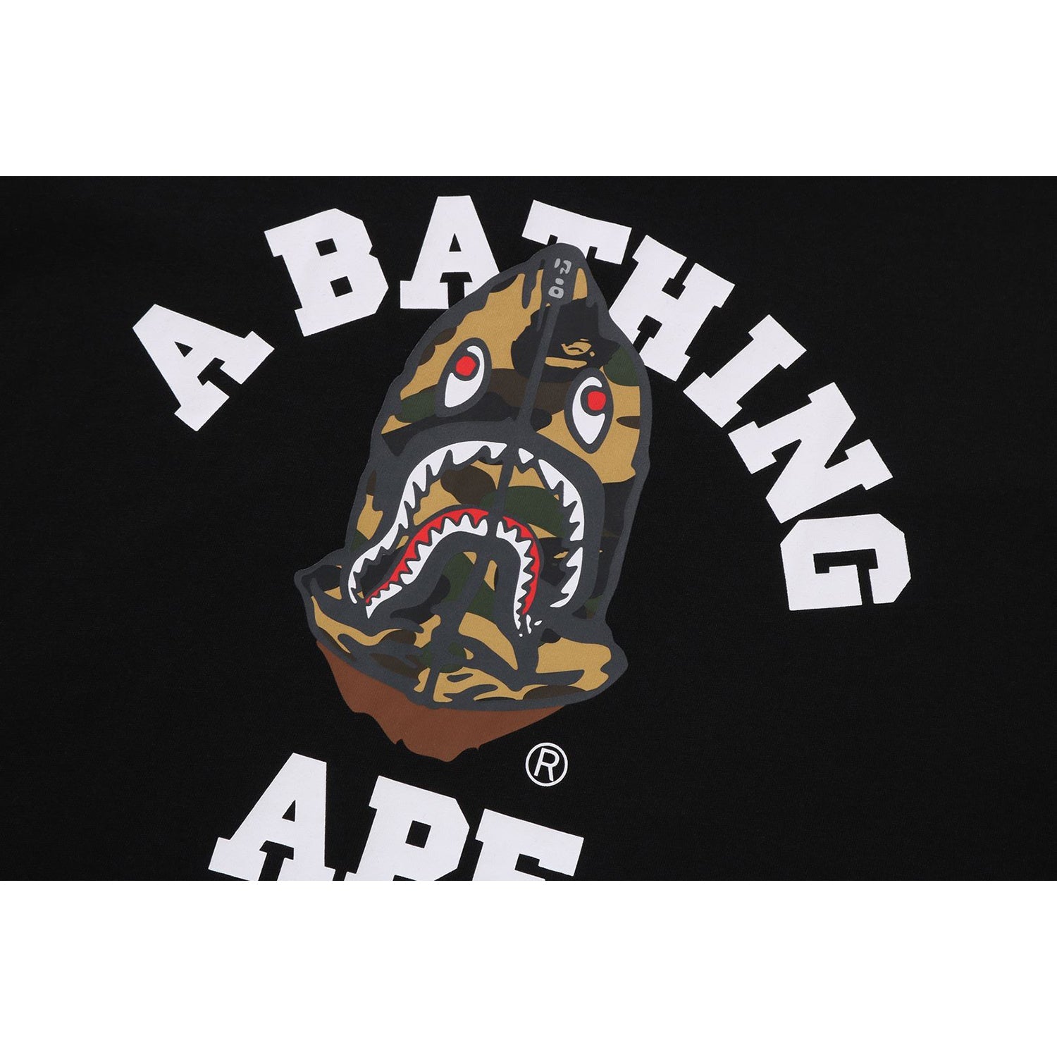 1st Camo Shark Seijin College Relaxed Fit Tee Mens A bathing ape – Гарантія оригінальності – збільшений вид