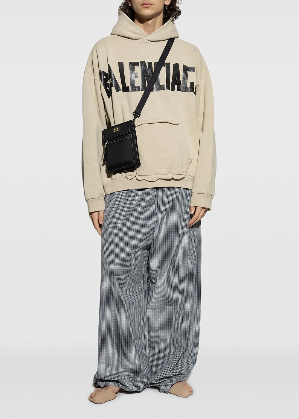 Оригінальна Beige Ripped Pocket Hoodie Balenciaga – збільшений вид