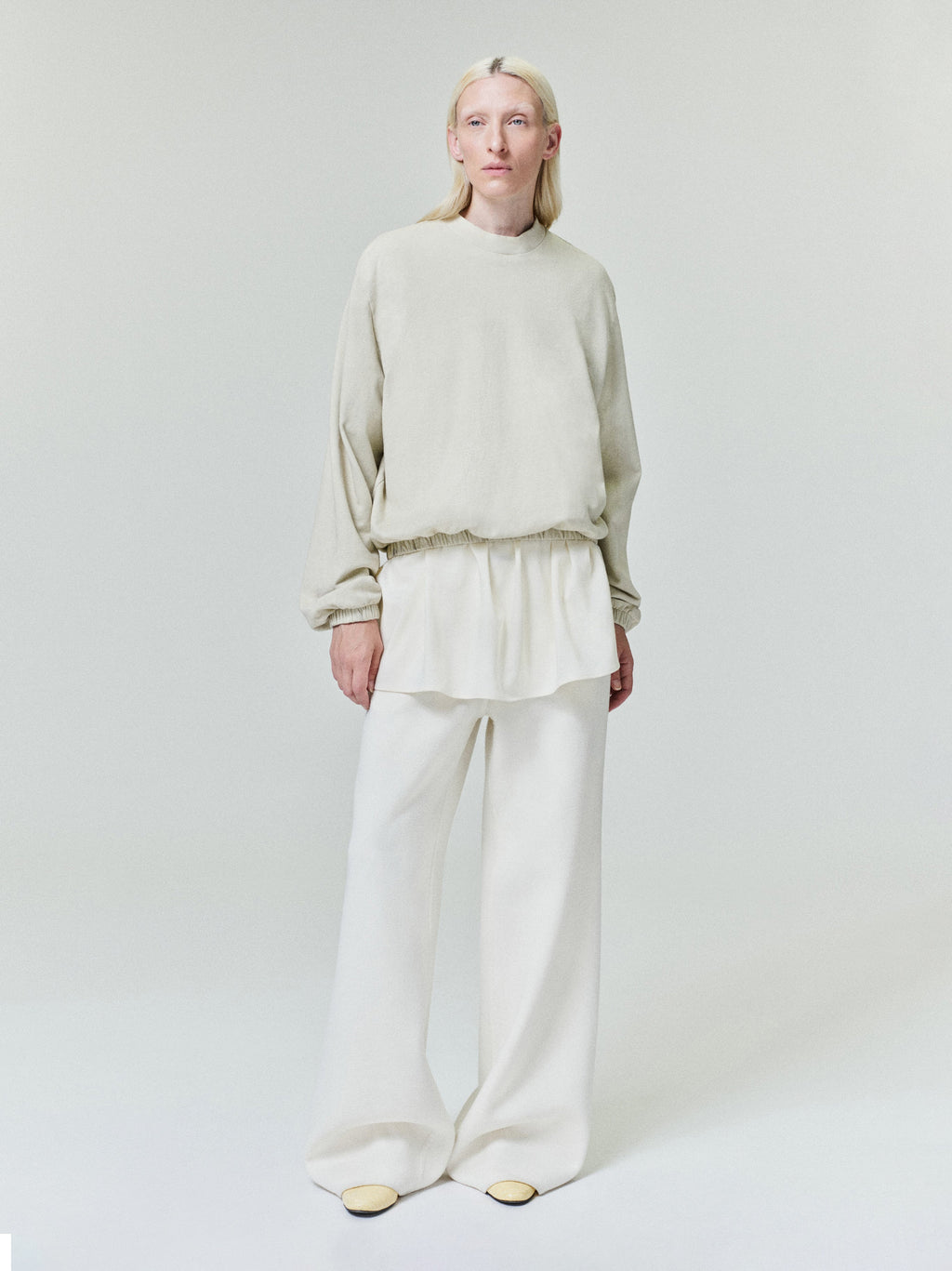 Womens Sunfaded Classic Crewneck Fear of god – Гарантія оригінальності – боковий вид