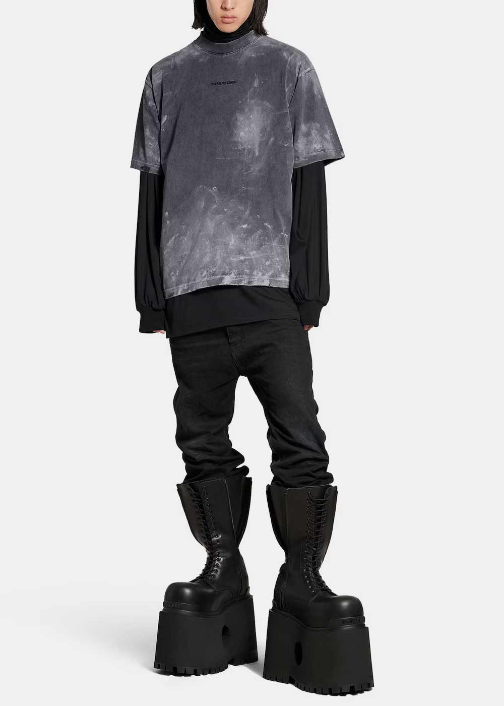 Оригінальна Black Medium Fit T-Shirt Balenciaga – детальний вид