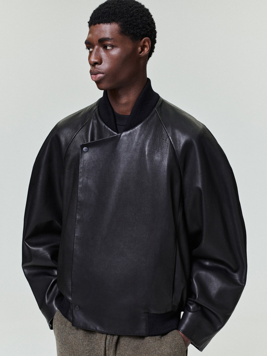 Leather Raglan Bomber Jacket Fear of god оригінал – Купити в Україні – вид ззаду