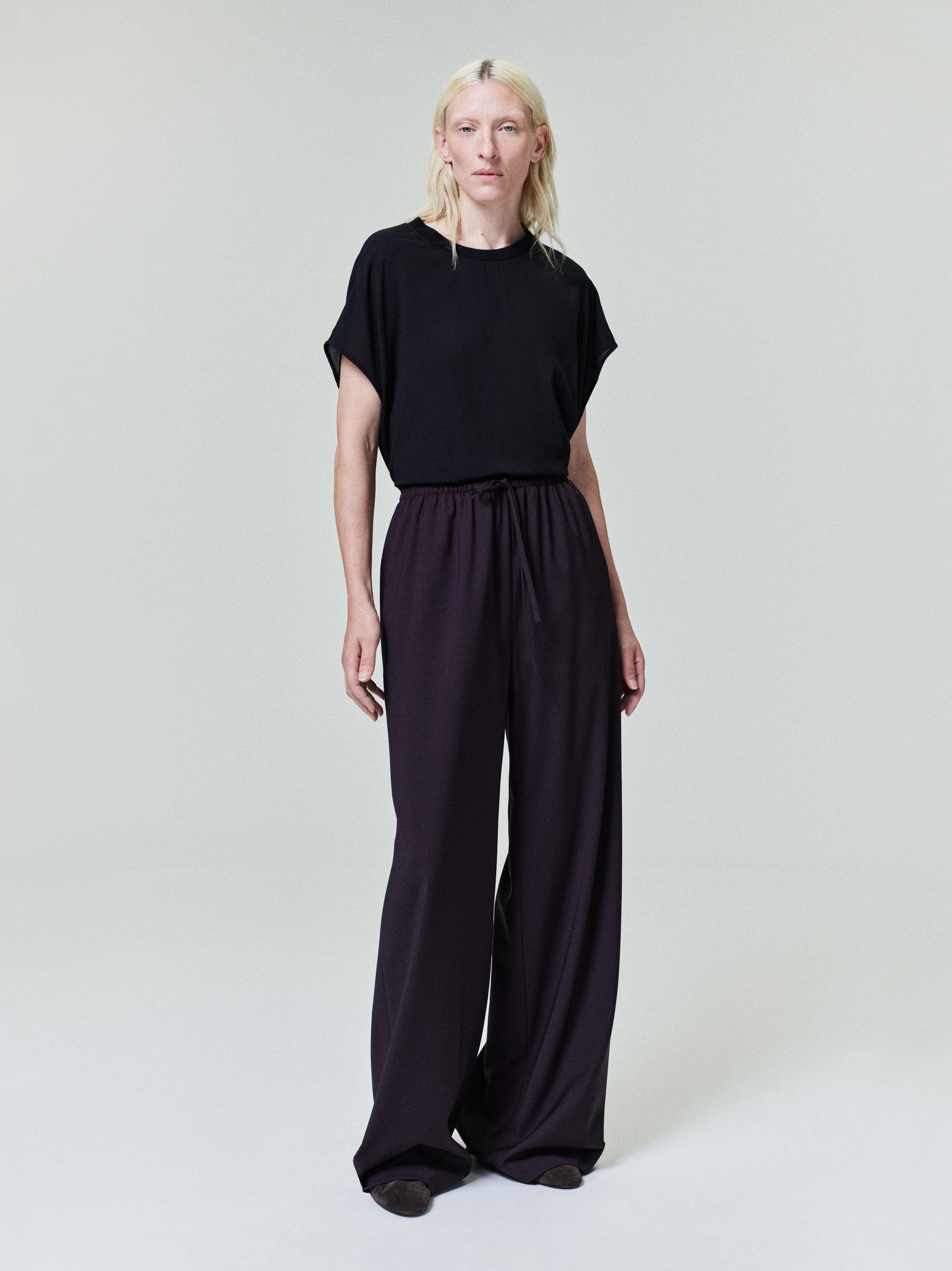 Оригінальна Womens Easy Care Wool Drawstring Pants Fear of god – боковий вид