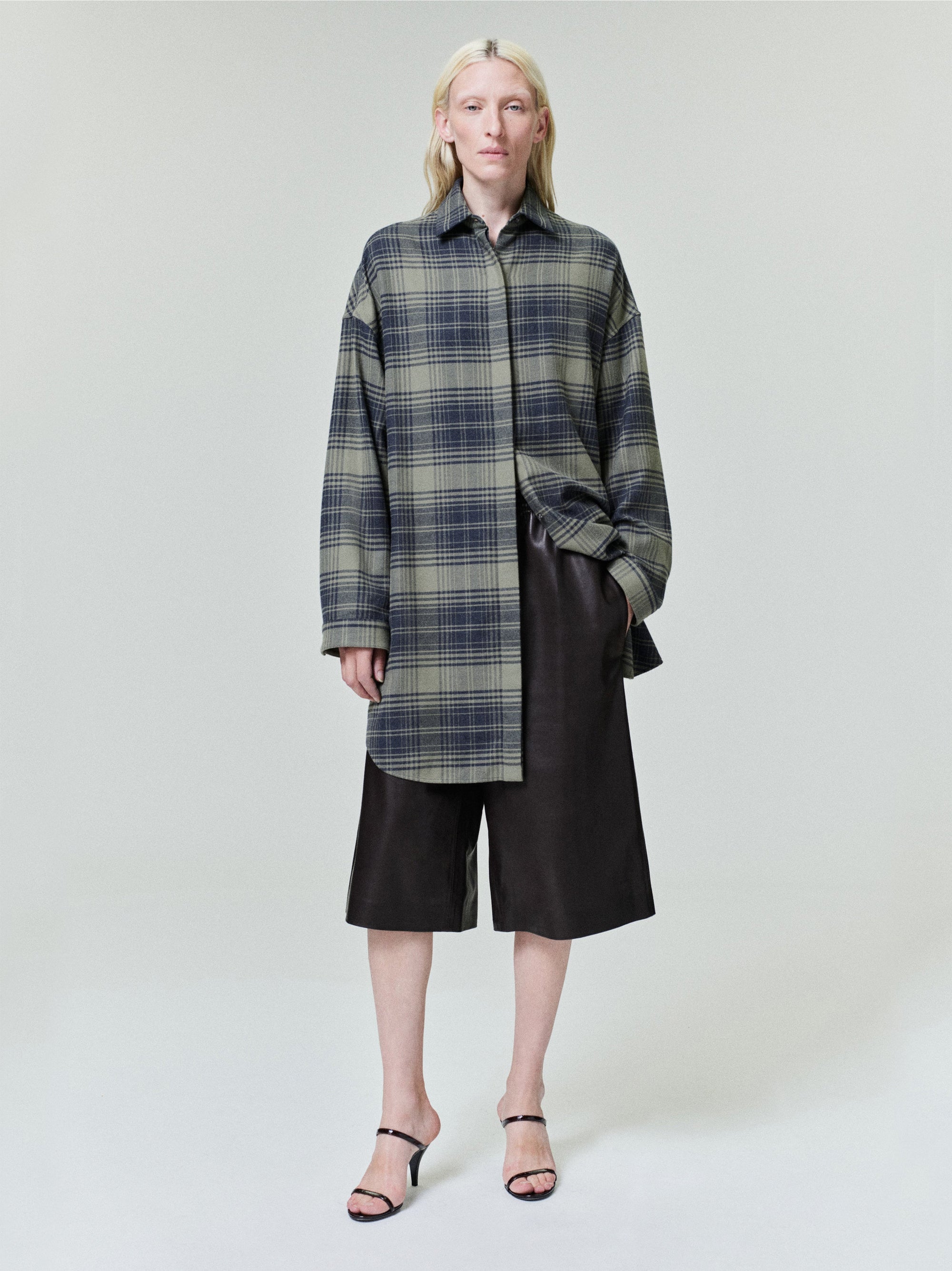 Womens Flannel Relaxed Shirt Fear of god – Гарантія оригінальності – боковий вид