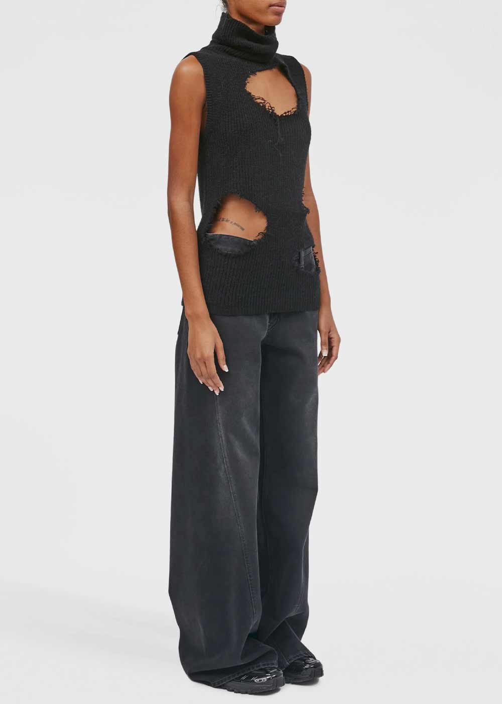Black Distressed Sleeveless Jumper Maison margiela – Гарантія оригінальності – детальний вид