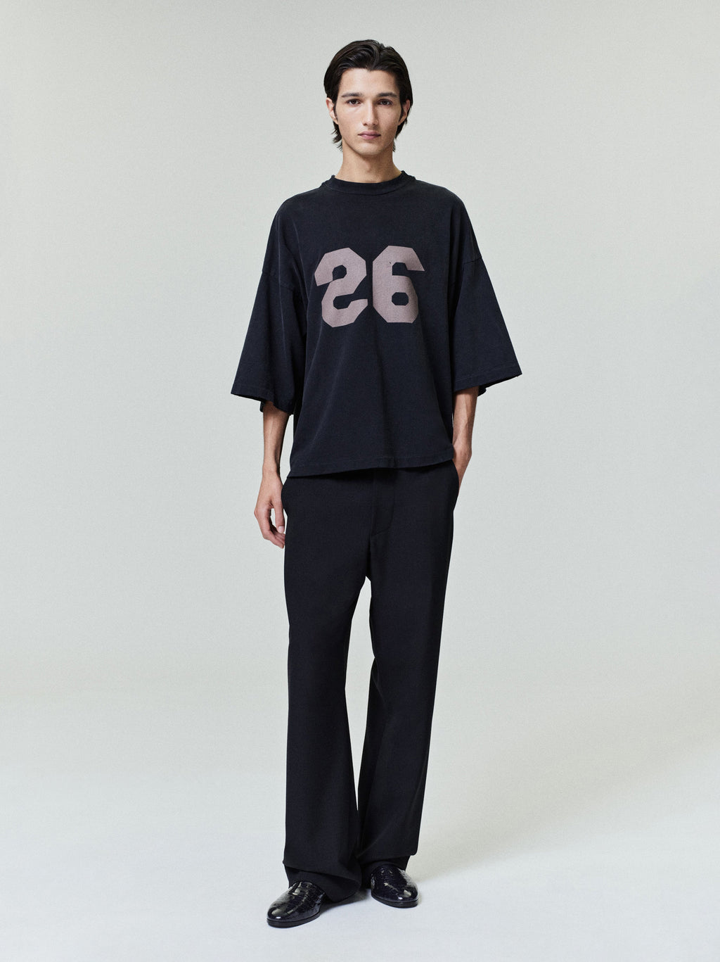 26 Tee Fear of god – Гарантія оригінальності – боковий вид