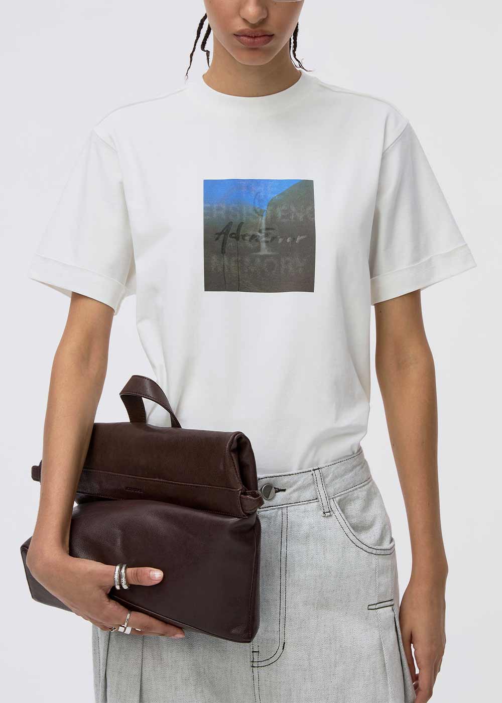 Off White Graphic-Print T-Shirt Ader error – Гарантія оригінальності – збільшений вид