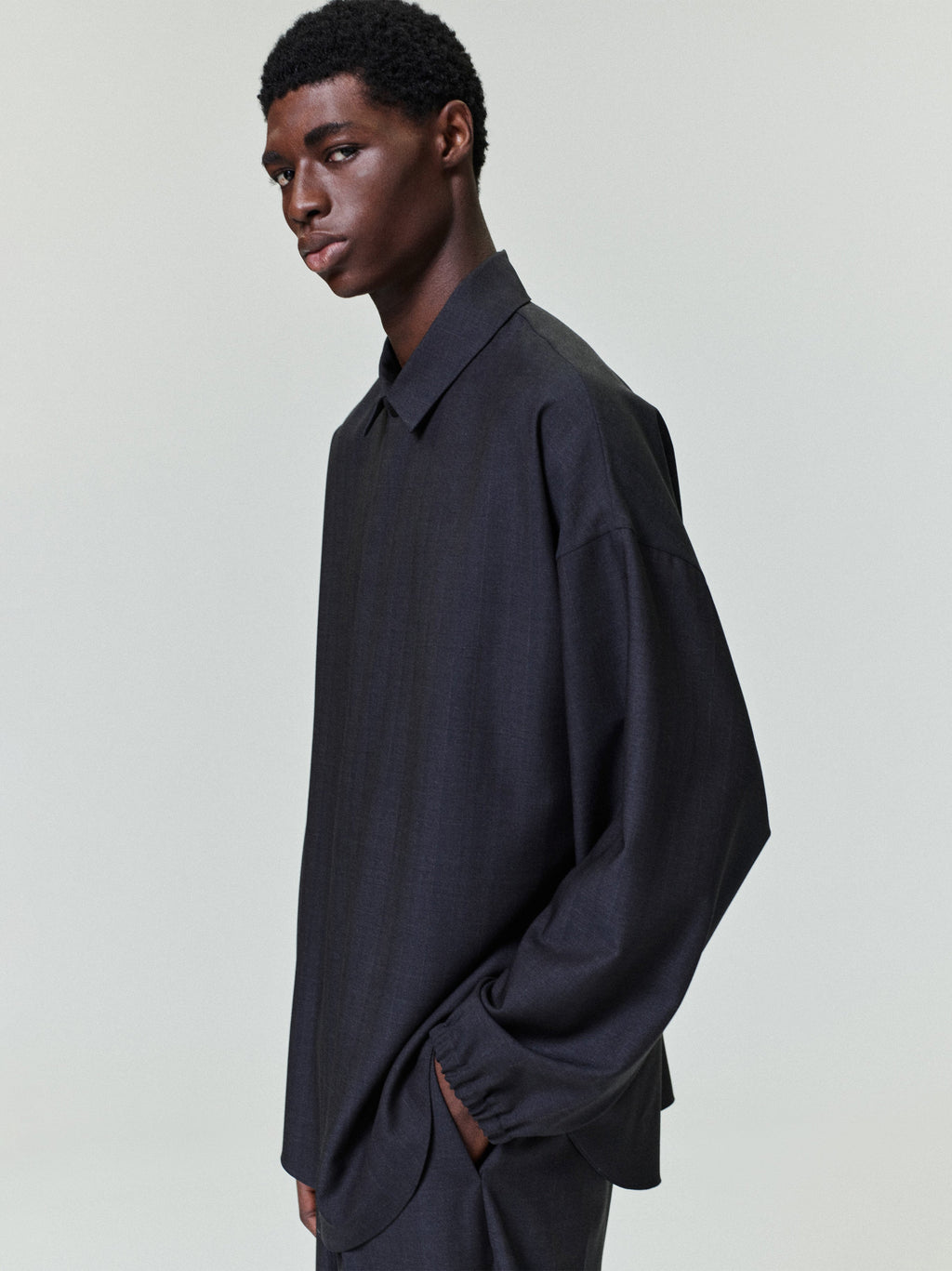 Оригінальна Grey Striped Wool Elastic Cuff Shirt Fear of god – боковий вид