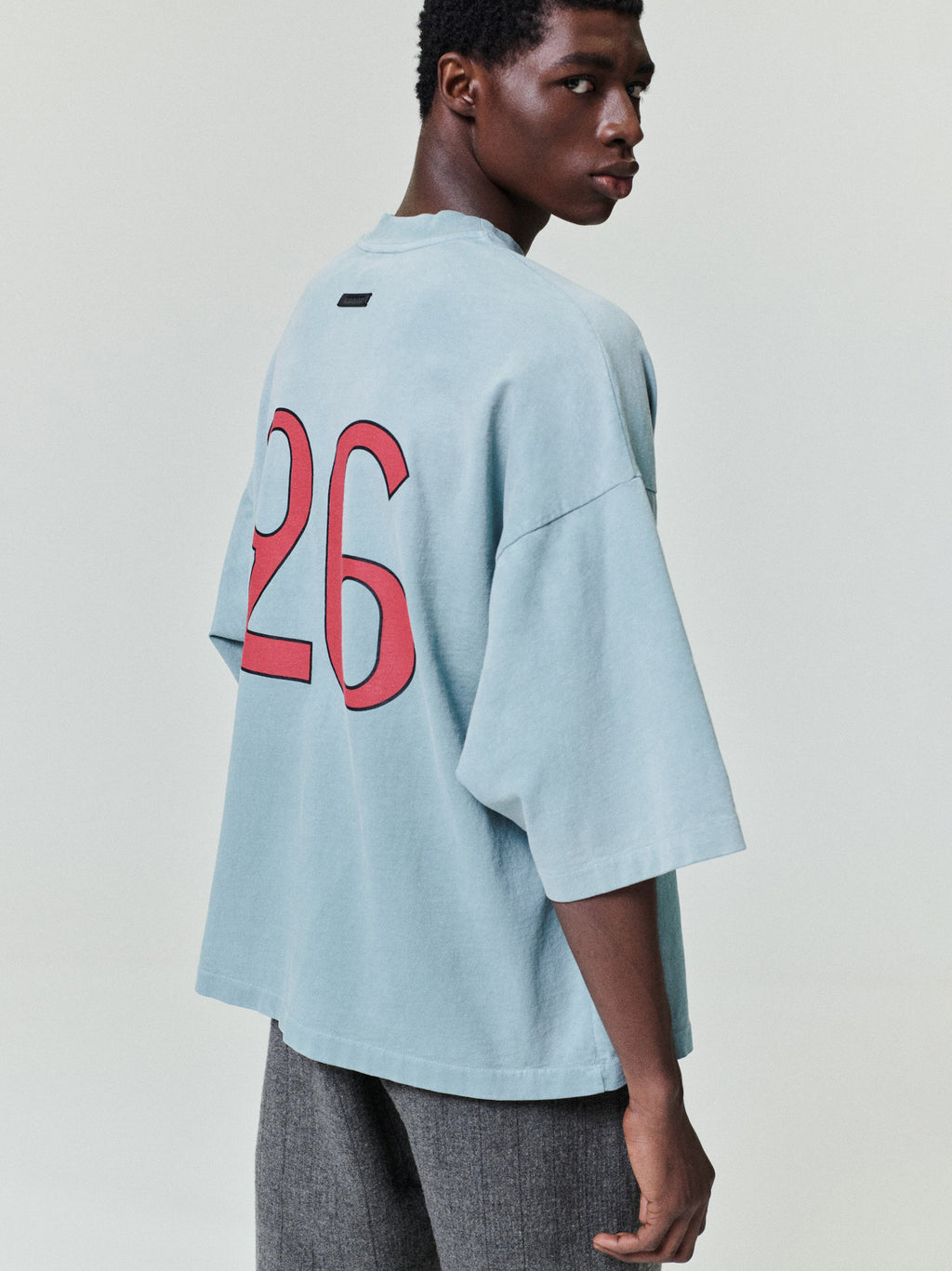 26 Tee Fear of god – Гарантія оригінальності – боковий вид