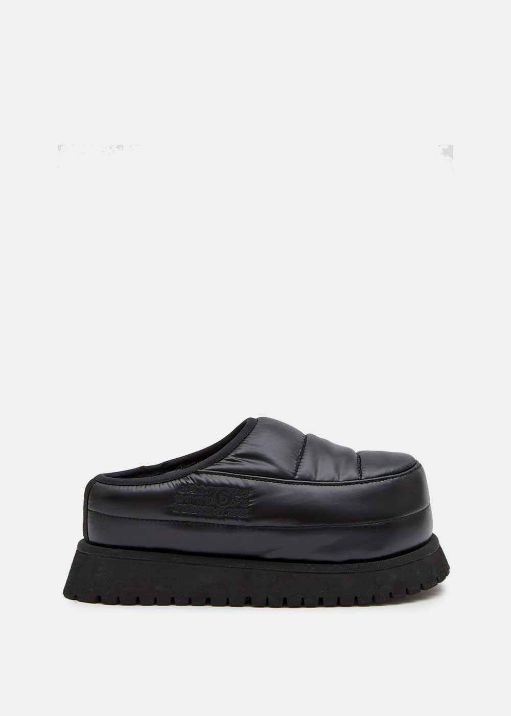 Black Logo-Embossed Après Ski Slippers Maison margiela – Гарантія оригінальності – боковий вид