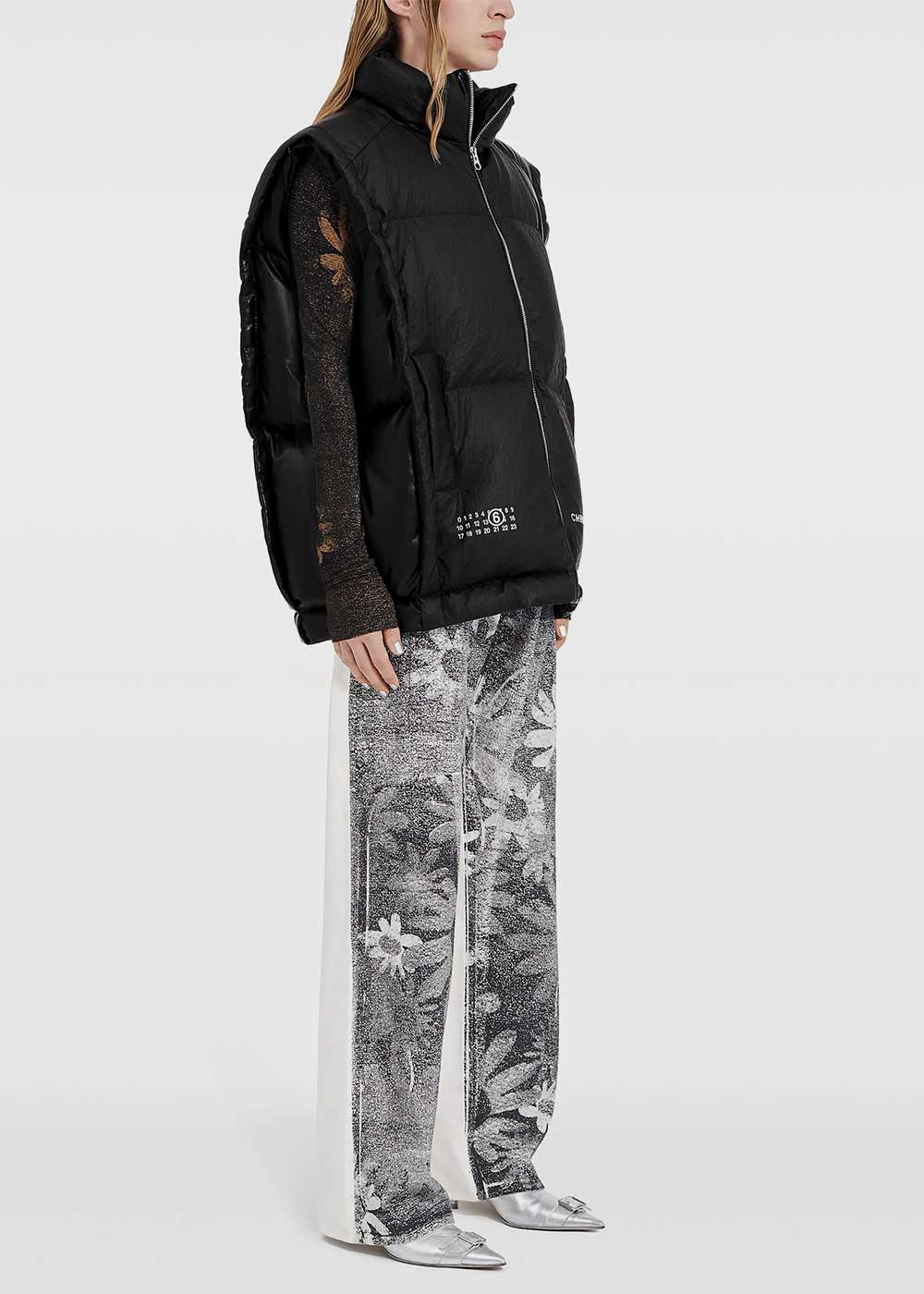 Оригінальна Black Mm6 X Chen Peng Numbers-Logo Padded Gilet Maison margiela – детальний вид
