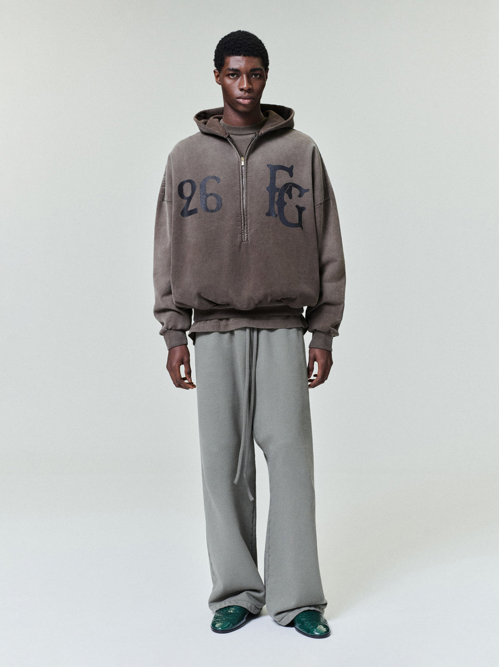 Оригінальна Wide Leg Sweatpants Fear of god – боковий вид
