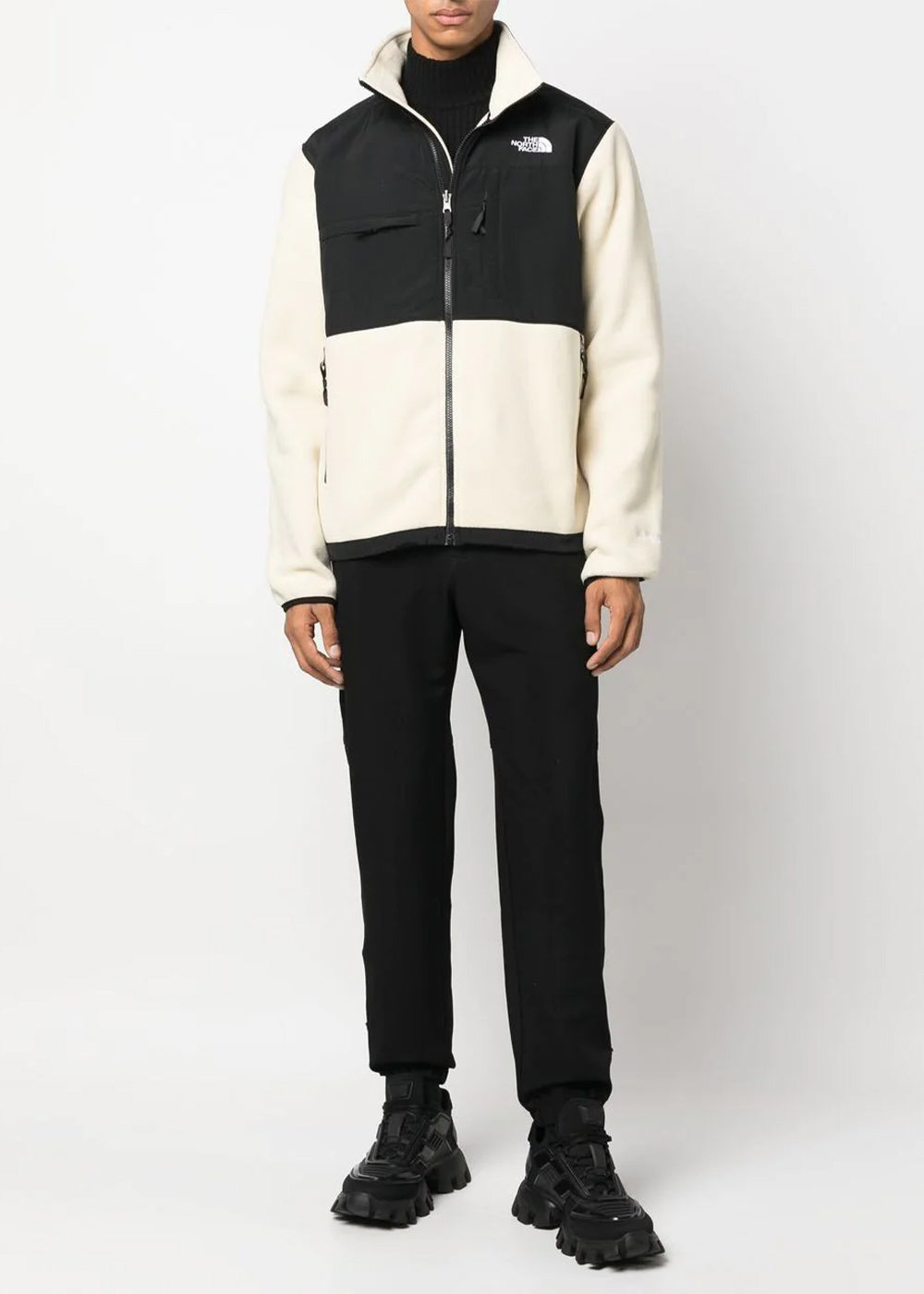 White Denali Jacket The north face – Гарантія оригінальності – вид ззаду
