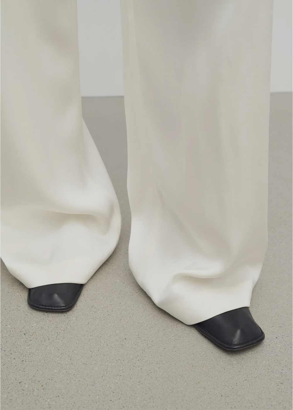Black Square Ballet Flat The row – Гарантія оригінальності – збільшений вид
