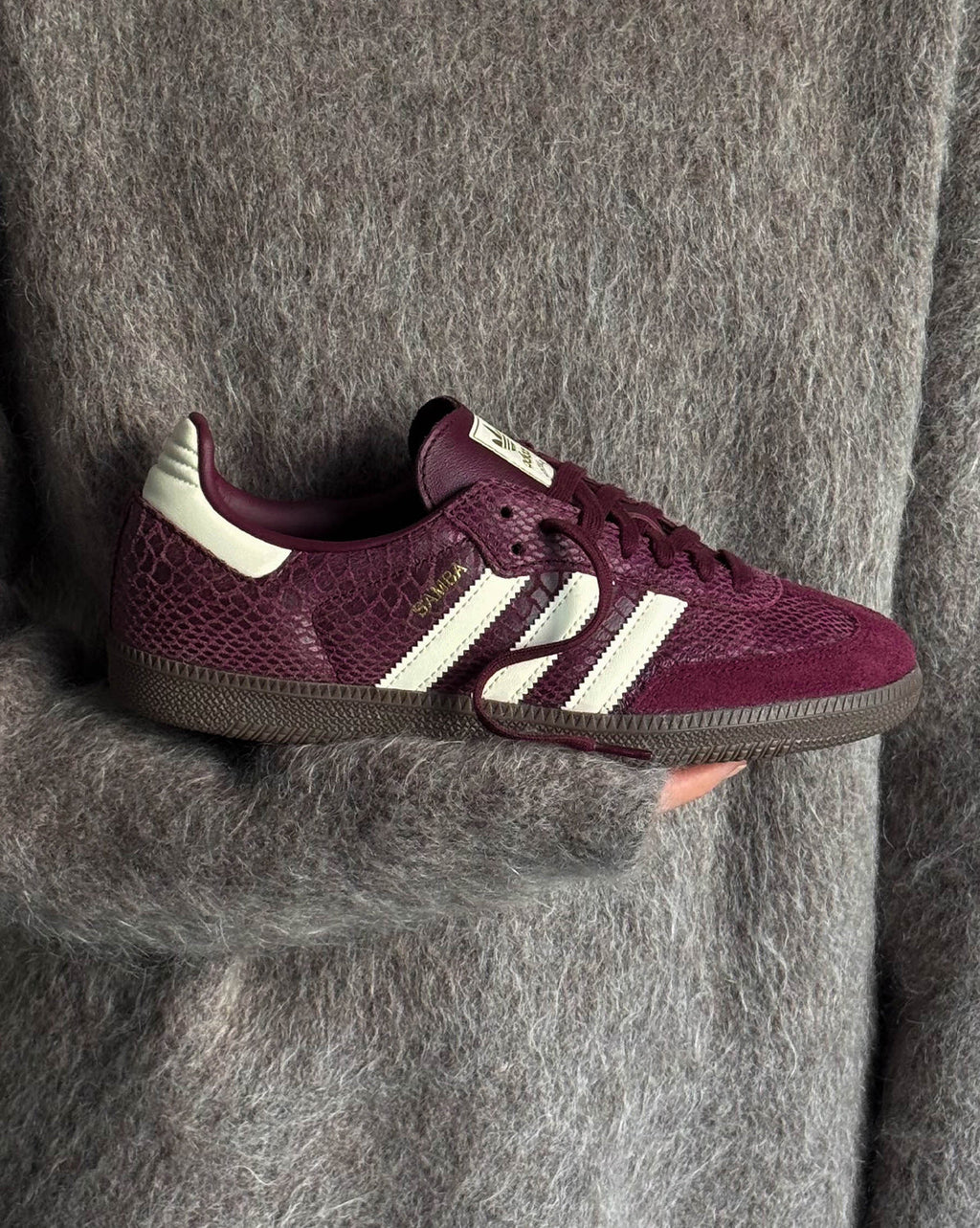 Оригінальна Samba Og W *snake* Adidas – вид ззаду