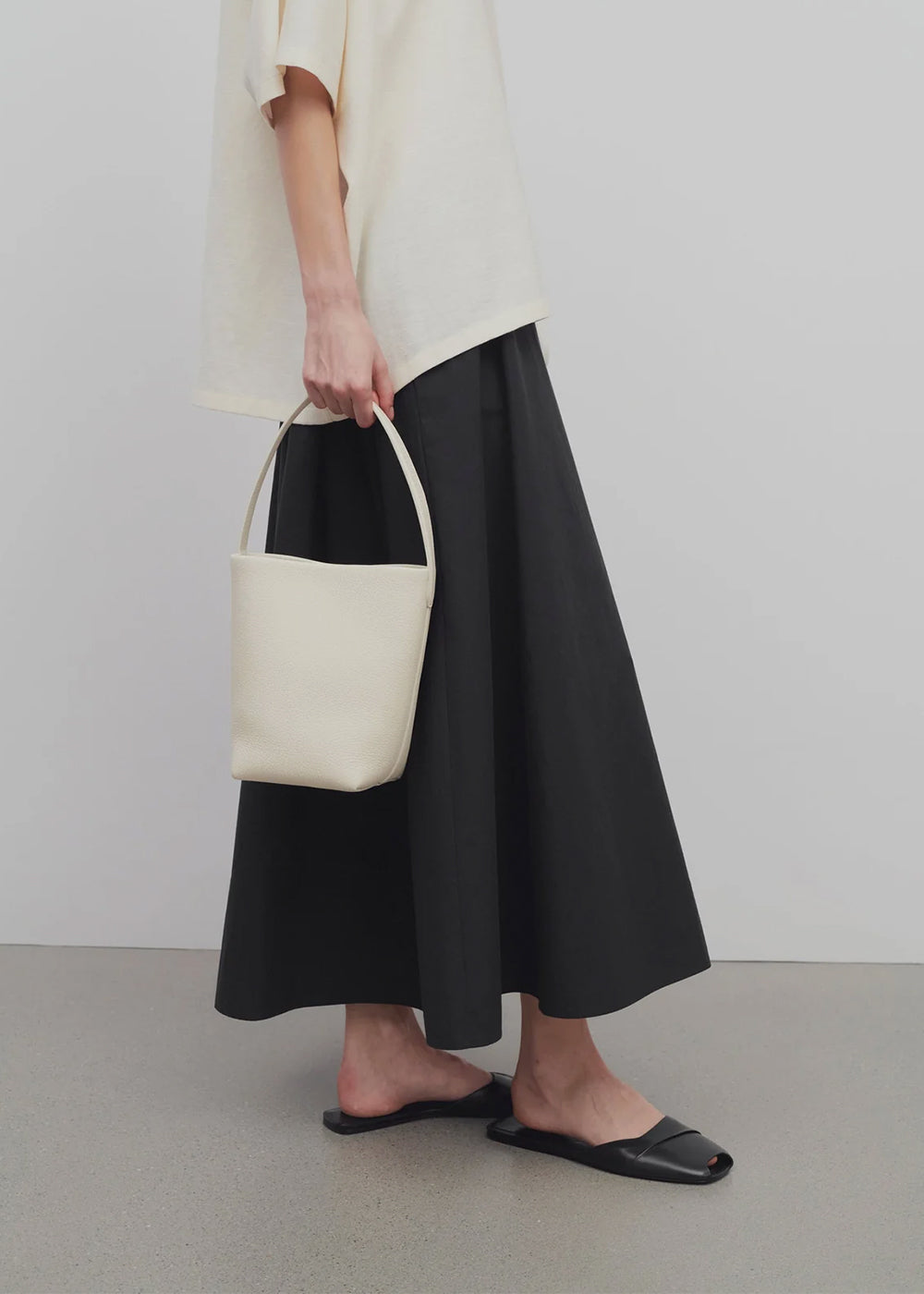Ivory Small N The row – Гарантія оригінальності – збільшений вид