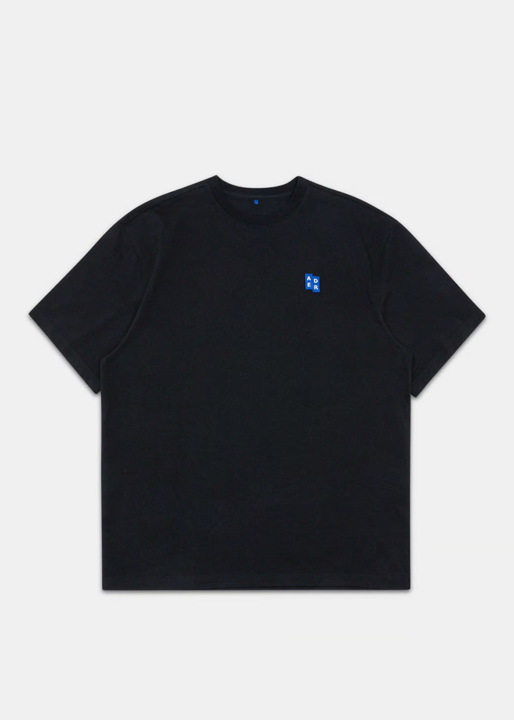 Black Trs Tag T-Shirt 01 Ader error – Гарантія оригінальності – боковий вид