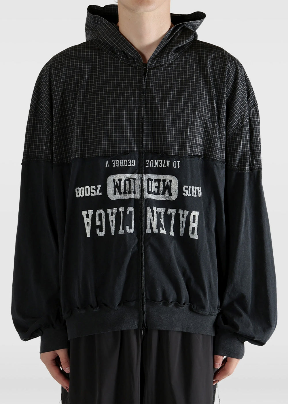 Оригінальна Black Patched Hooded Shirt Balenciaga – вид ззаду