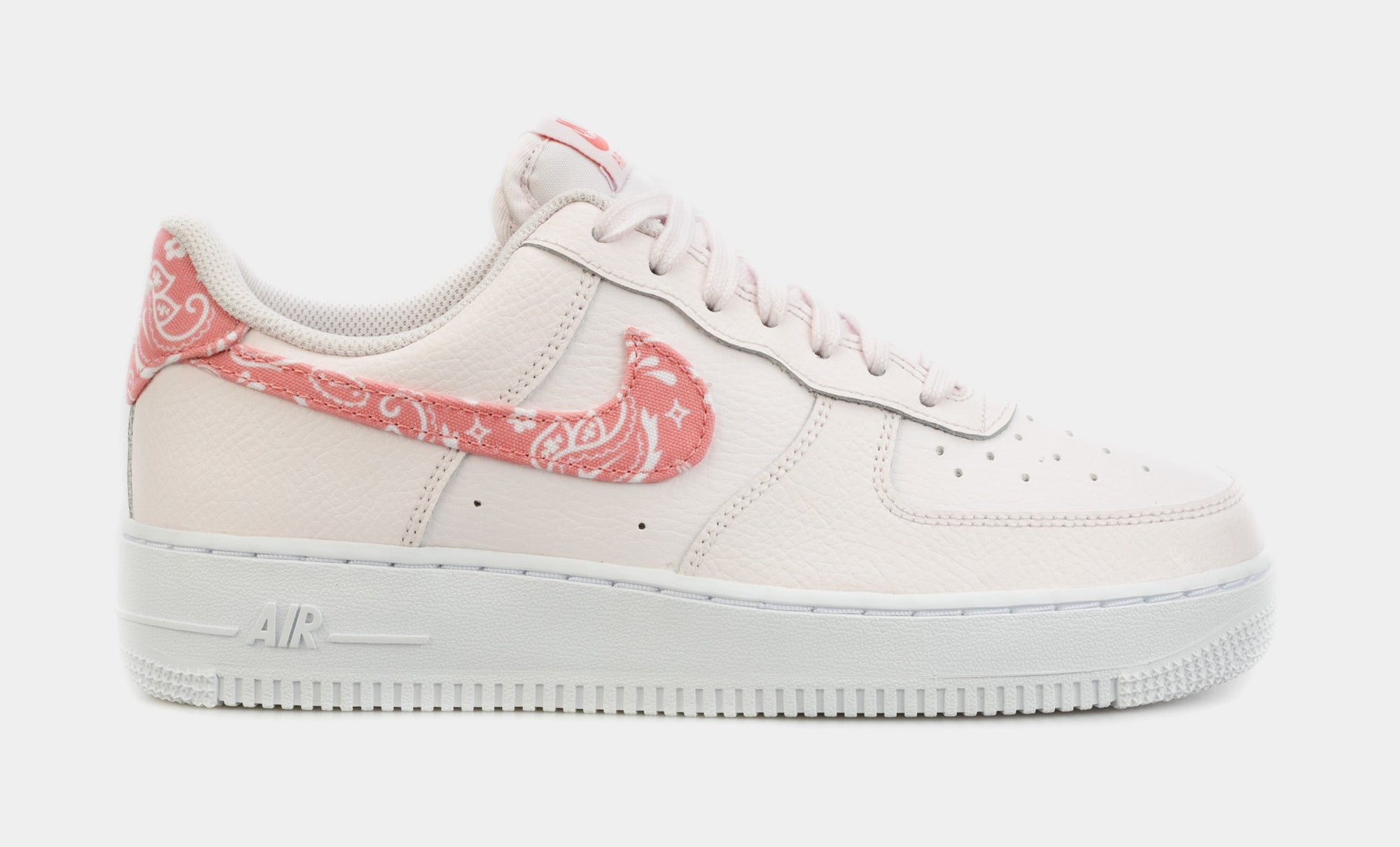 Air Force 1 07 Pink Paisley Womens Lifestyle Shoes Nike оригінал – Купити в Україні – боковий вид