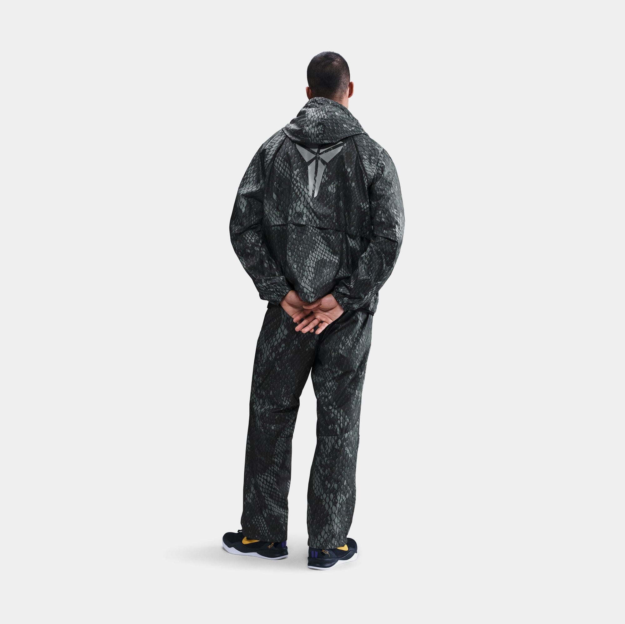 Оригінальна Kobe Zip Up Woven Mens Jacket Nike – вид ззаду - NIKE