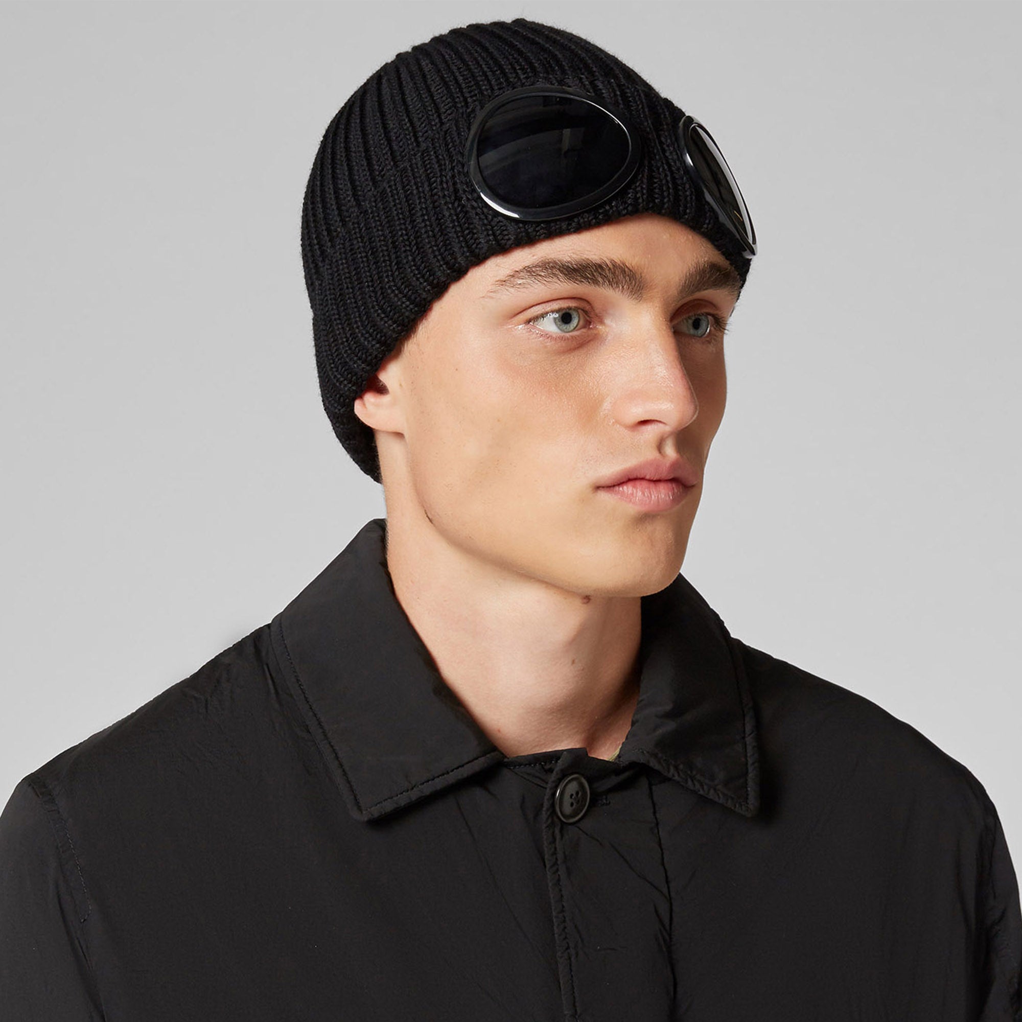 Merino Wool Goggle Beanie In Black Cp company – Гарантія оригінальності – детальний вид
