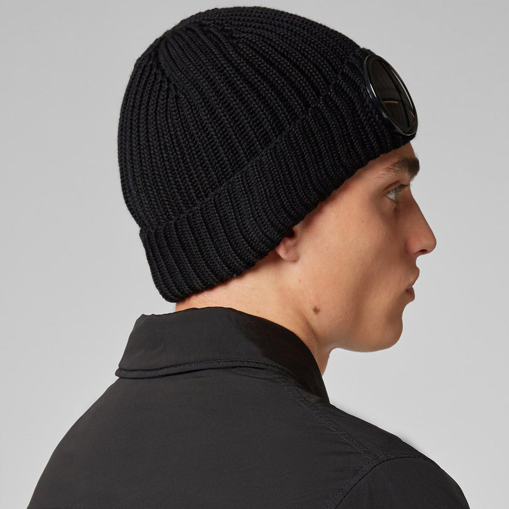 Merino Wool Goggle Beanie In Black Cp company – Гарантія оригінальності – вид ззаду