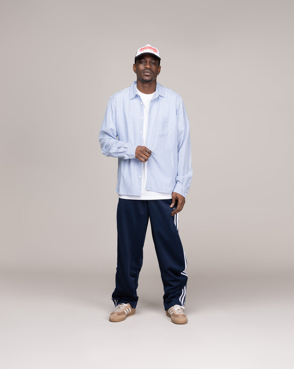 Adidas Bottoms оригінал | Швидка доставка Україна – вид ззаду
