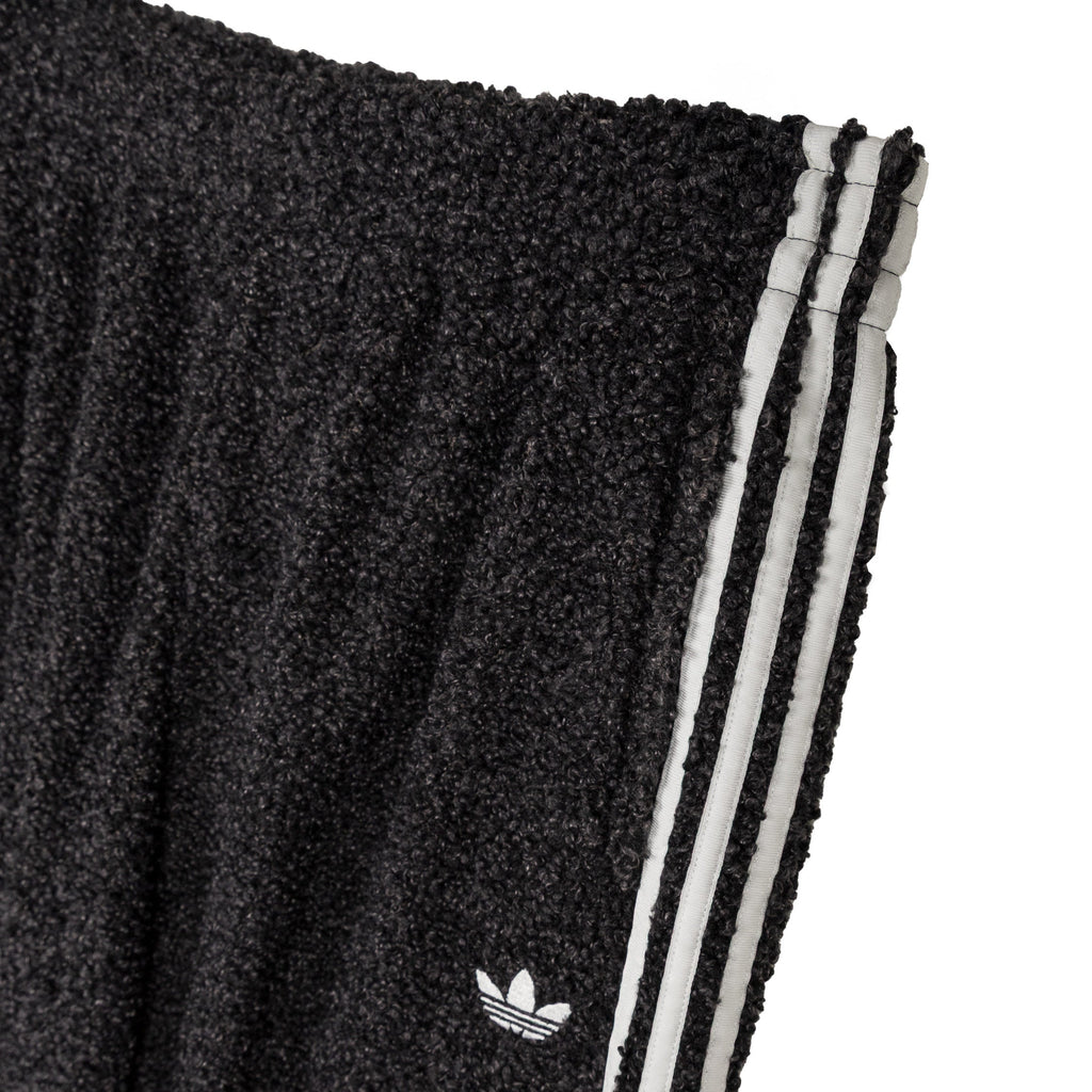 Boucle Firebird Trackpants Adidas – Гарантія оригінальності – детальний вид