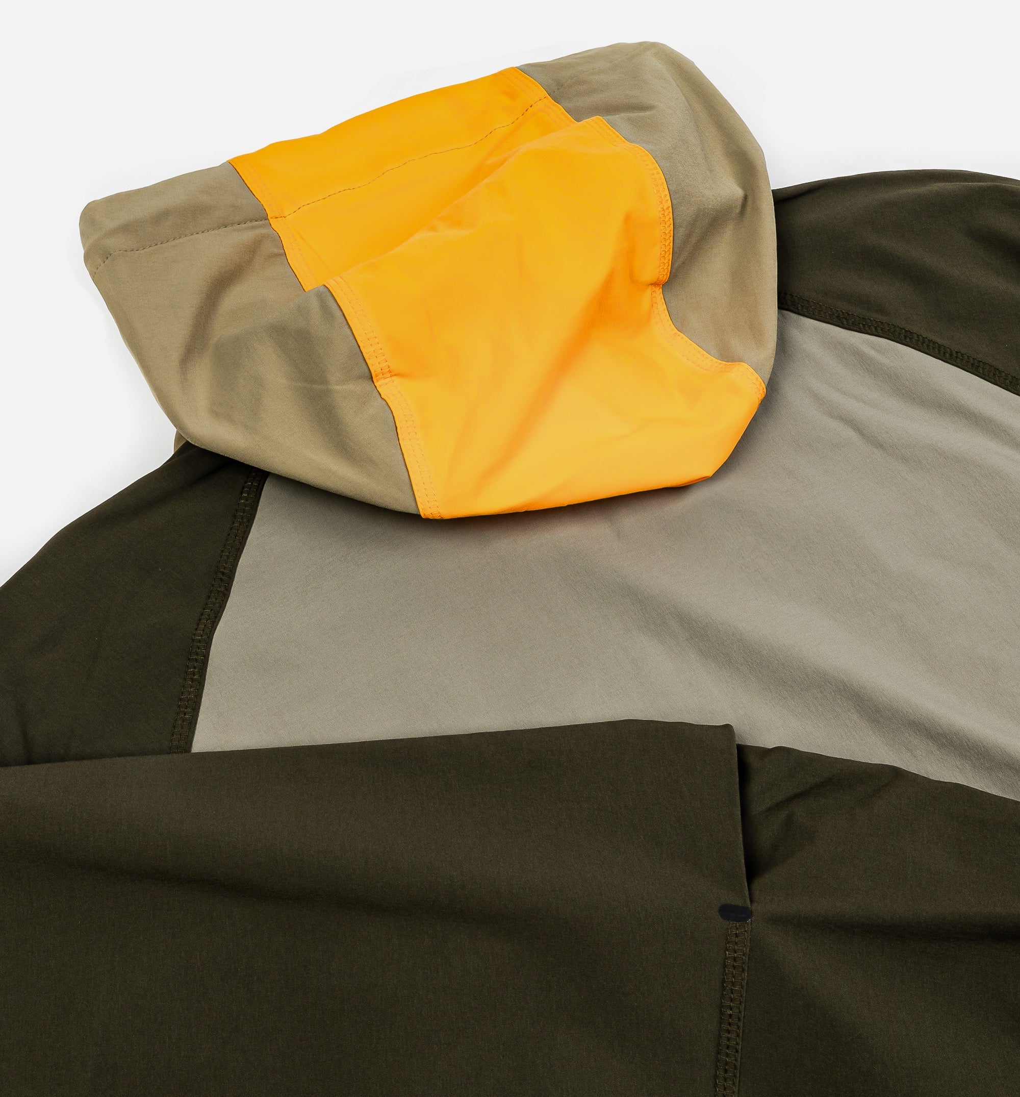 Nike Outerwear оригінал | Швидка доставка Україна – вид ззаду - NIKE
