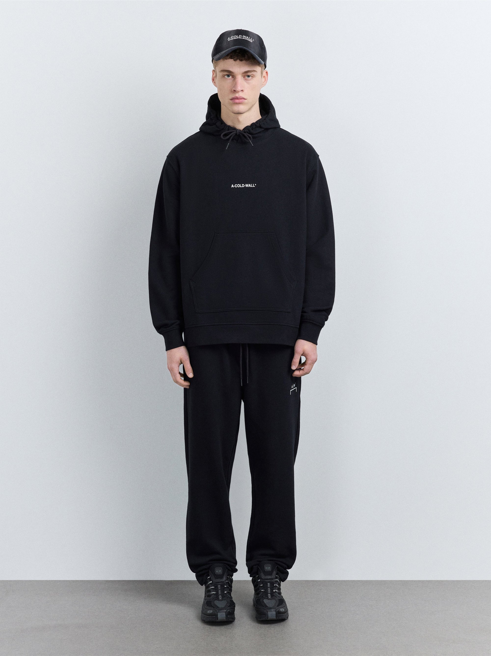 Woolmore Logo Jogger Black A cold wall оригінал – Купити в Україні – детальний вид