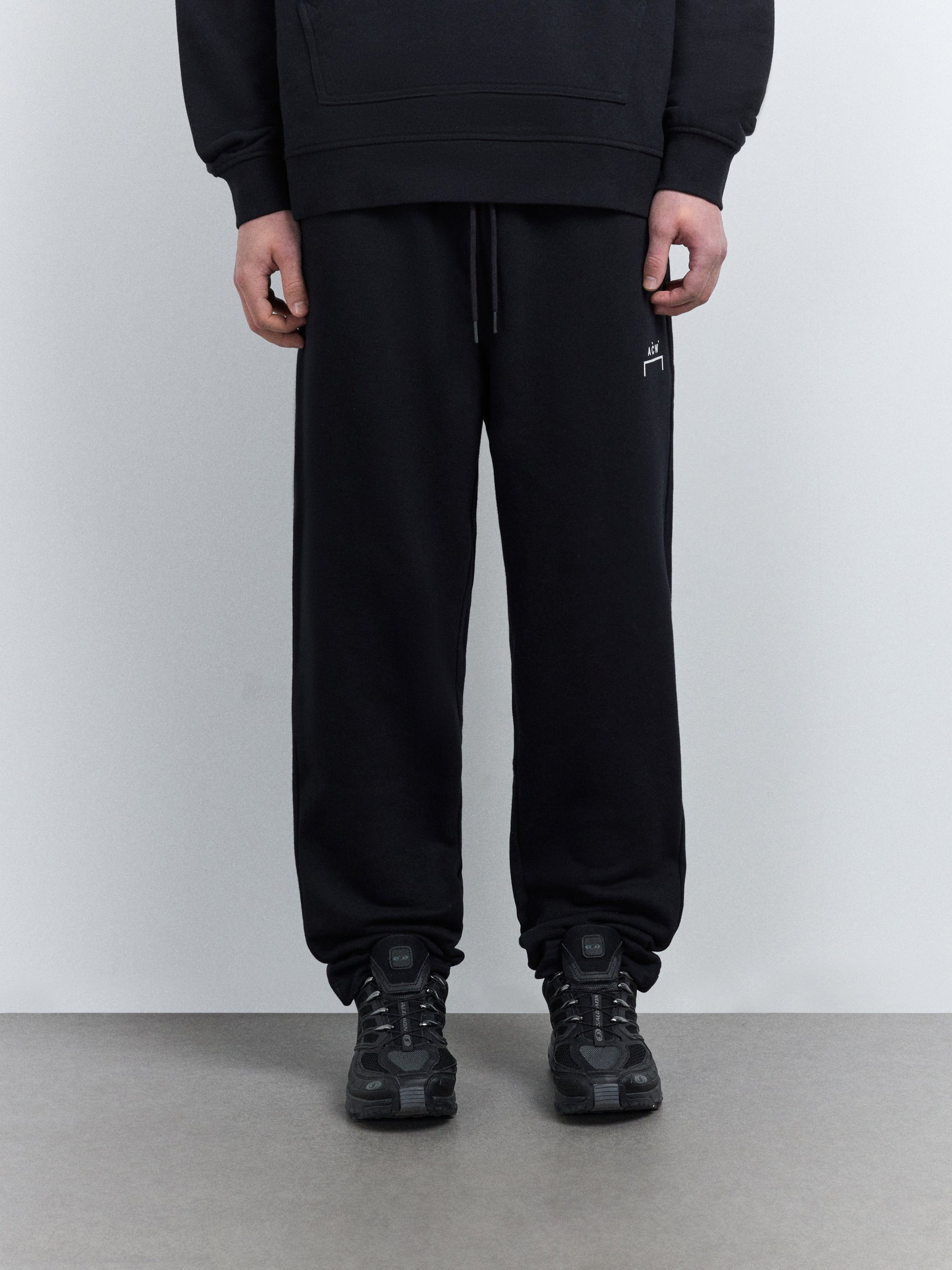 Woolmore Logo Jogger Black A cold wall оригінал – Купити в Україні – збільшений вид