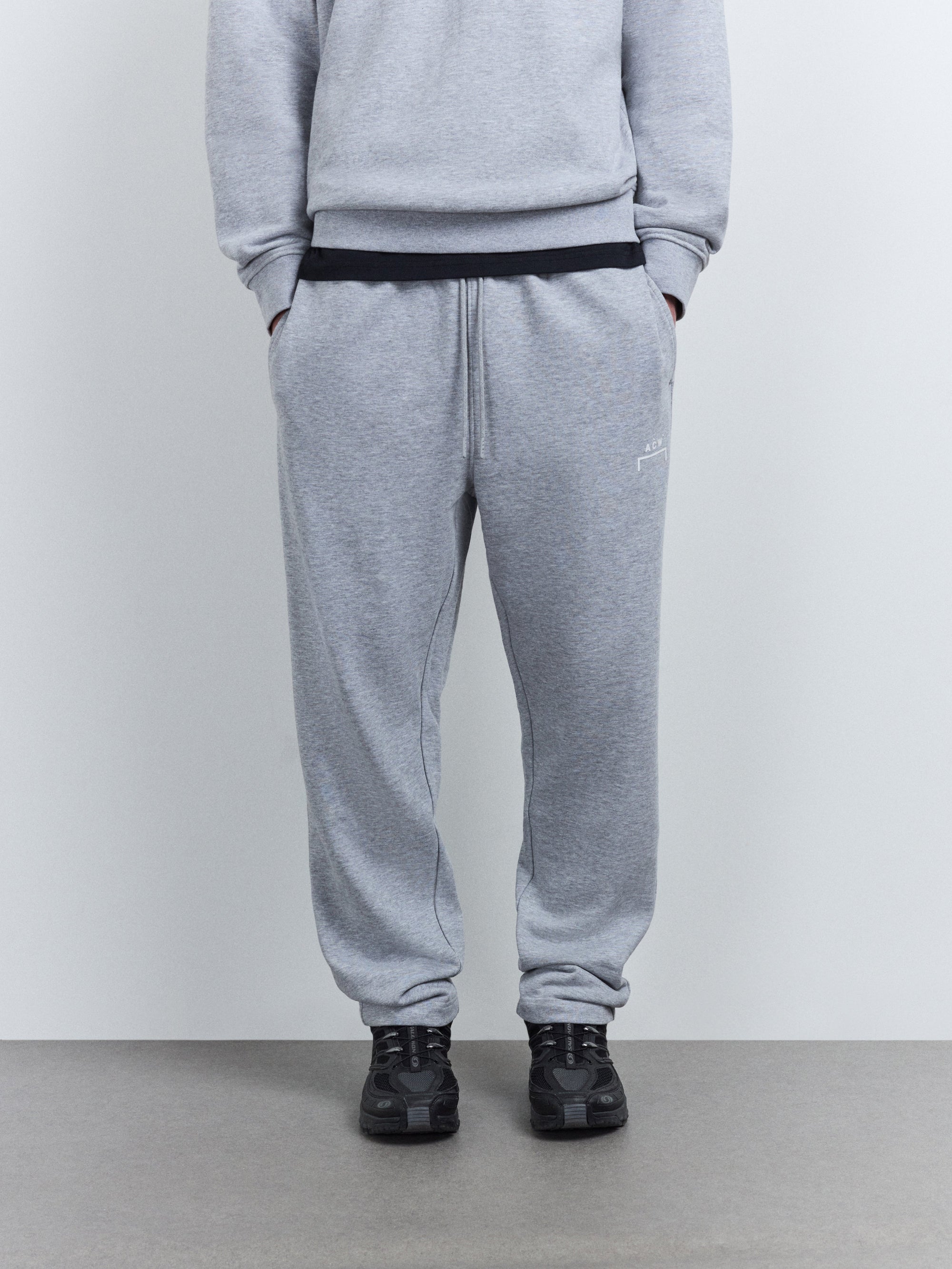 Woolmore Logo Jogger Grey Marl A cold wall – Гарантія оригінальності – збільшений вид