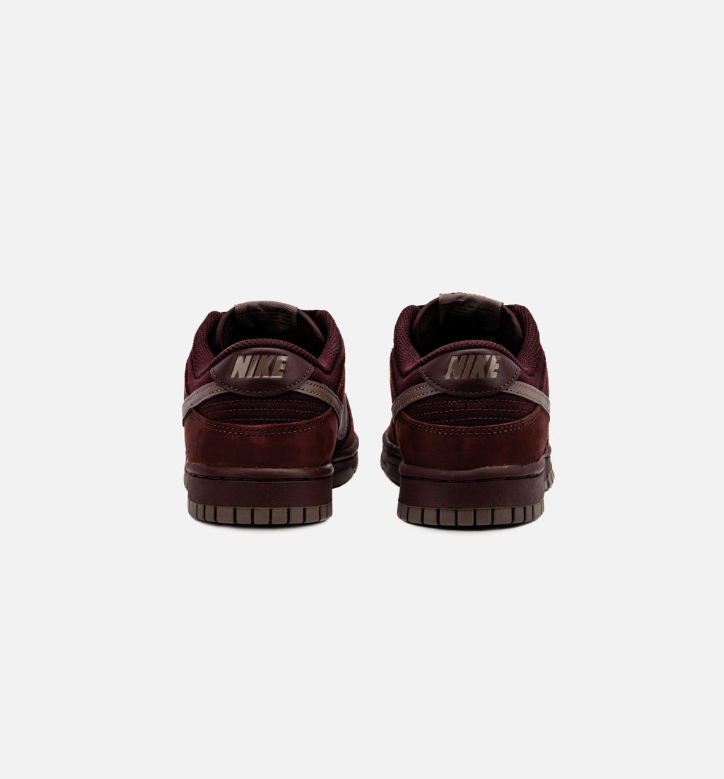 Оригінальна Dunk Low Prm Burgundy Crush Mens Lifestyle Shoe Nike – збільшений вид