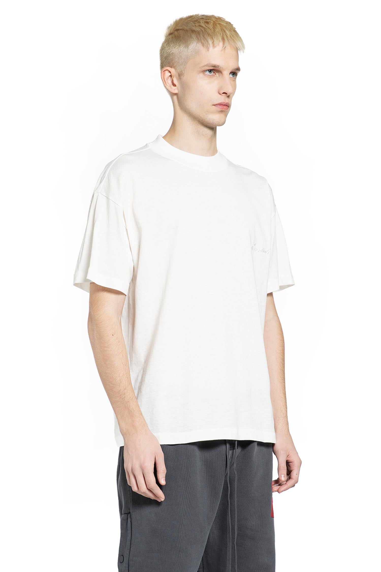 Embroidered Classic Short Sleeve T-Shirt Fear of god – Гарантія оригінальності – вид ззаду - FEAR OF GOD