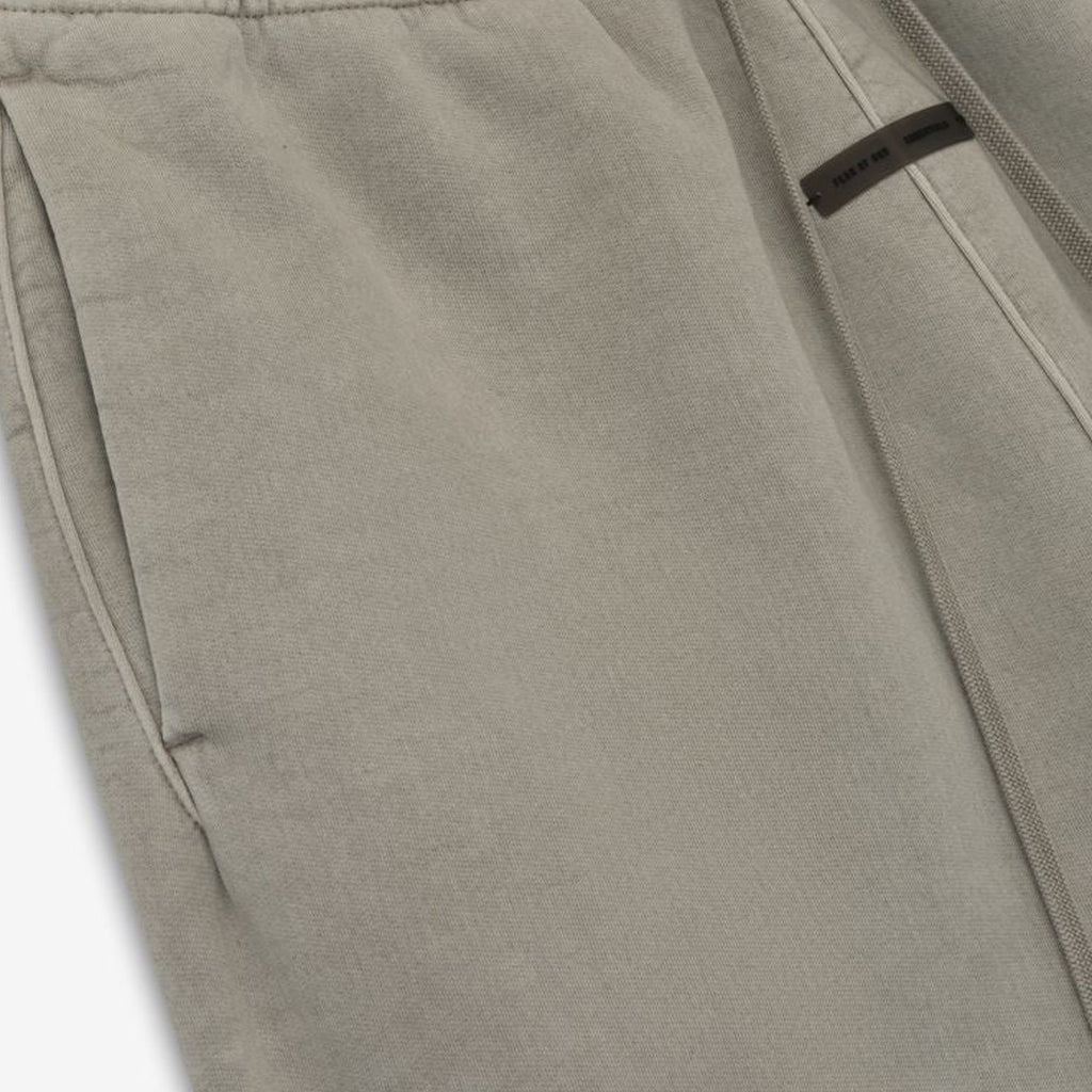 Оригінальна Mens Heavy Fleece Flare Sweatpant Fear of god – детальний вид