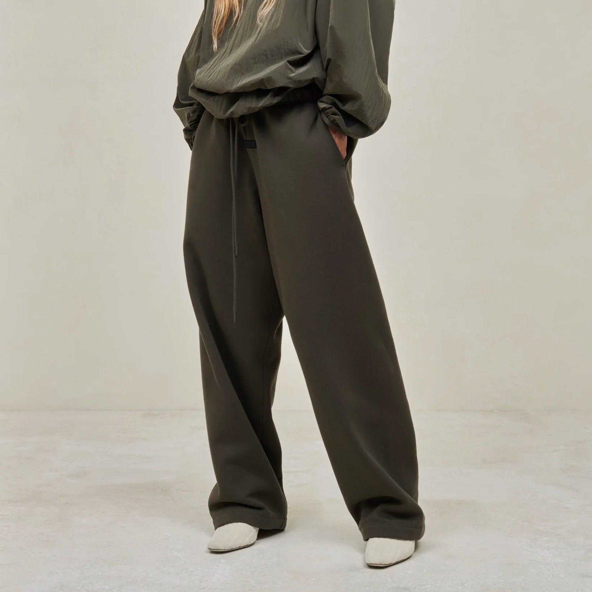 Оригінальна Mens Relaxed Pants Fear of god – вид ззаду - FEAR OF GOD