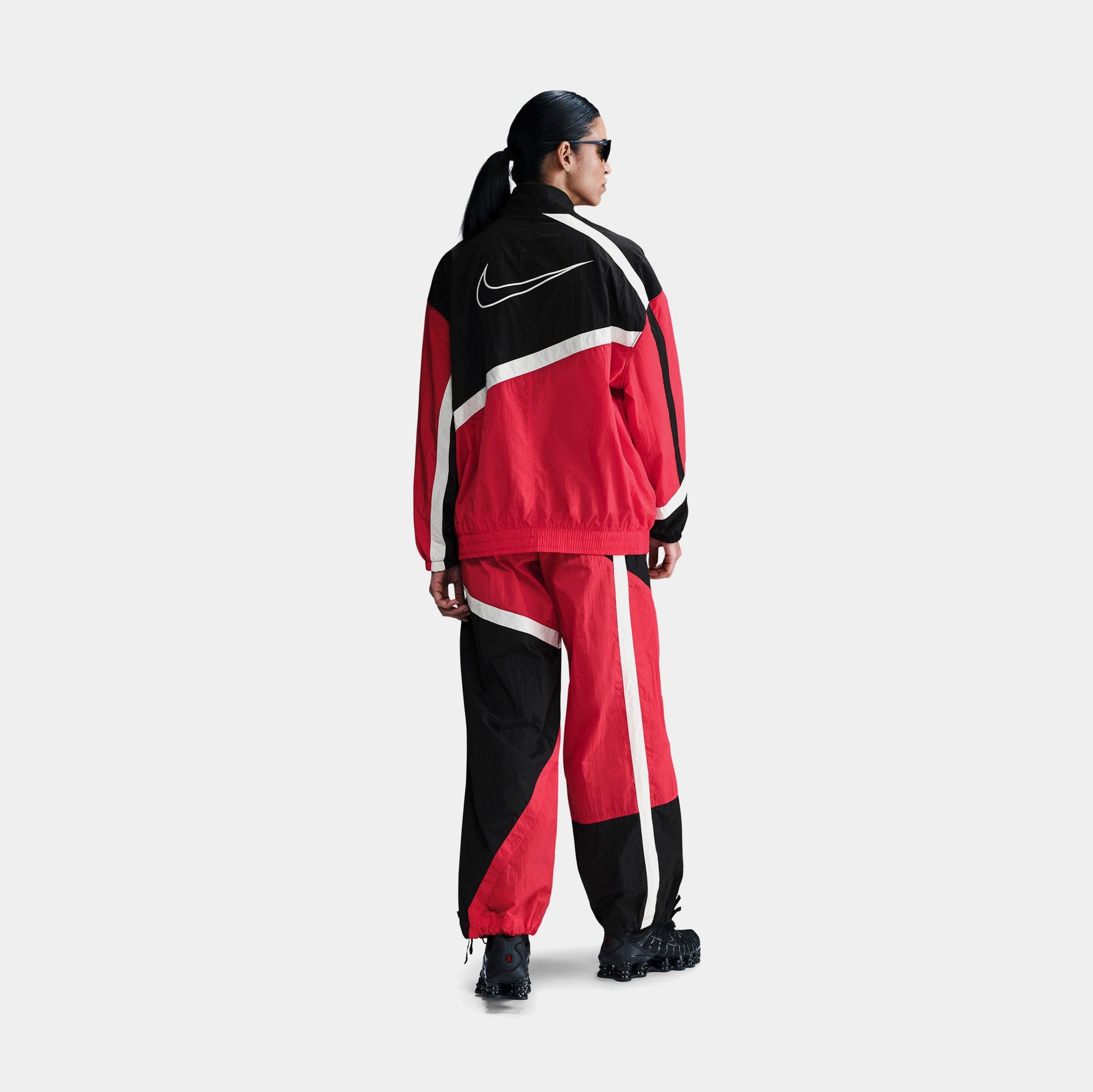 Nsw Oversized Woven Womens Jacket Nike оригінал – Купити в Україні – вид ззаду