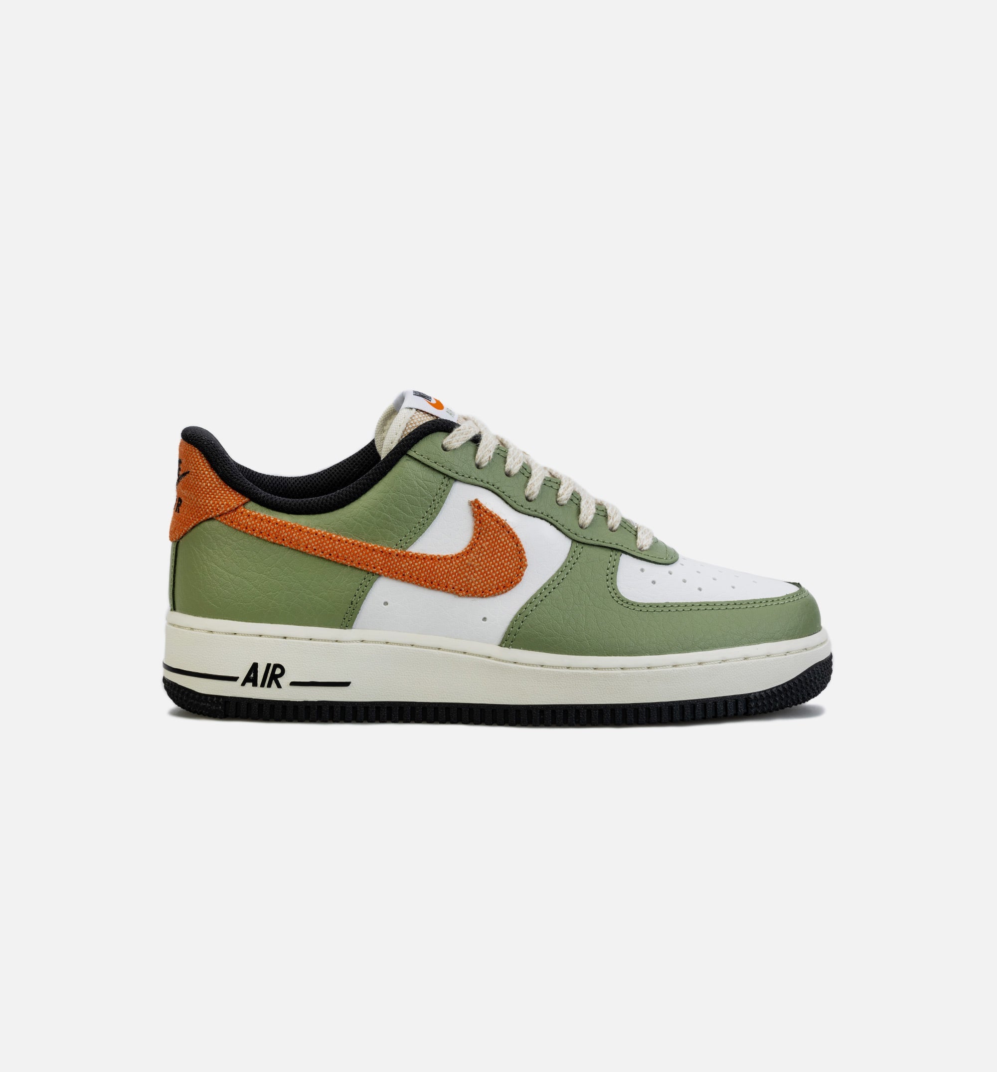 Оригінальна Air Force 1 07 Oil Green Mens Lifestyle Shoe Nike – боковий вид